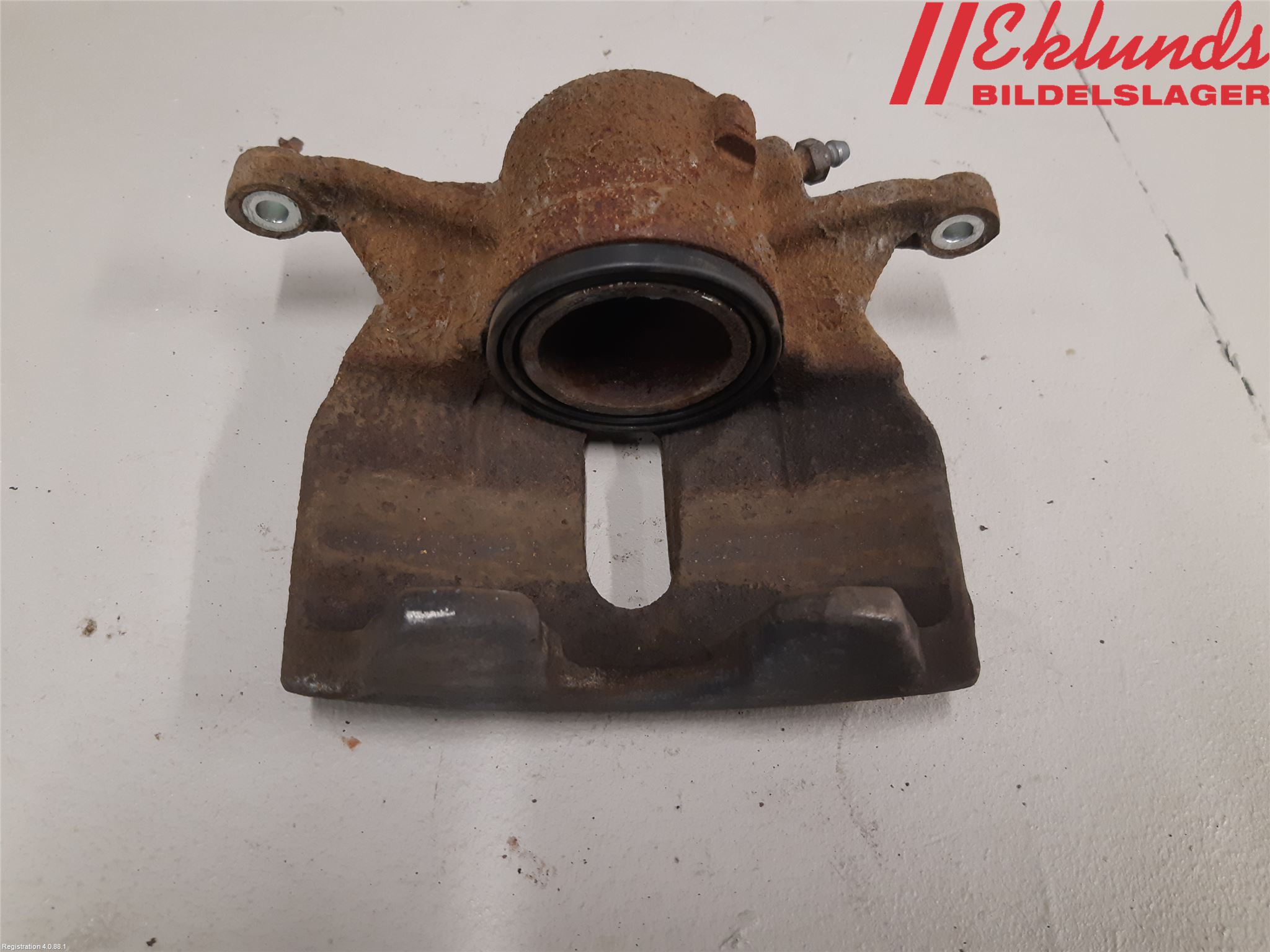 Volkswagen VW PASSAT 15-19 Bromsok Fram Höger