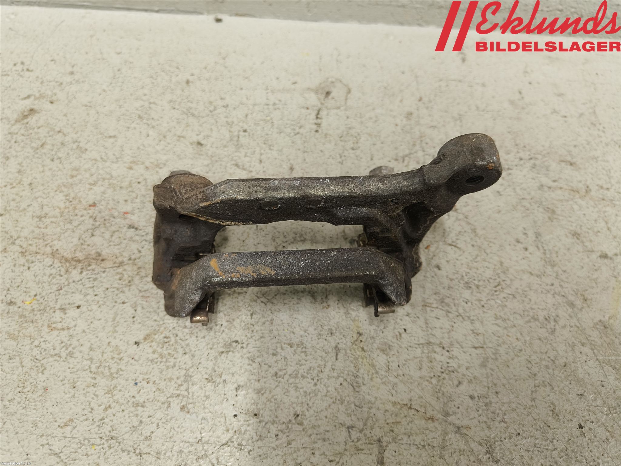 Mitsubishi OUTLANDER 13-21 Bromsokshållare