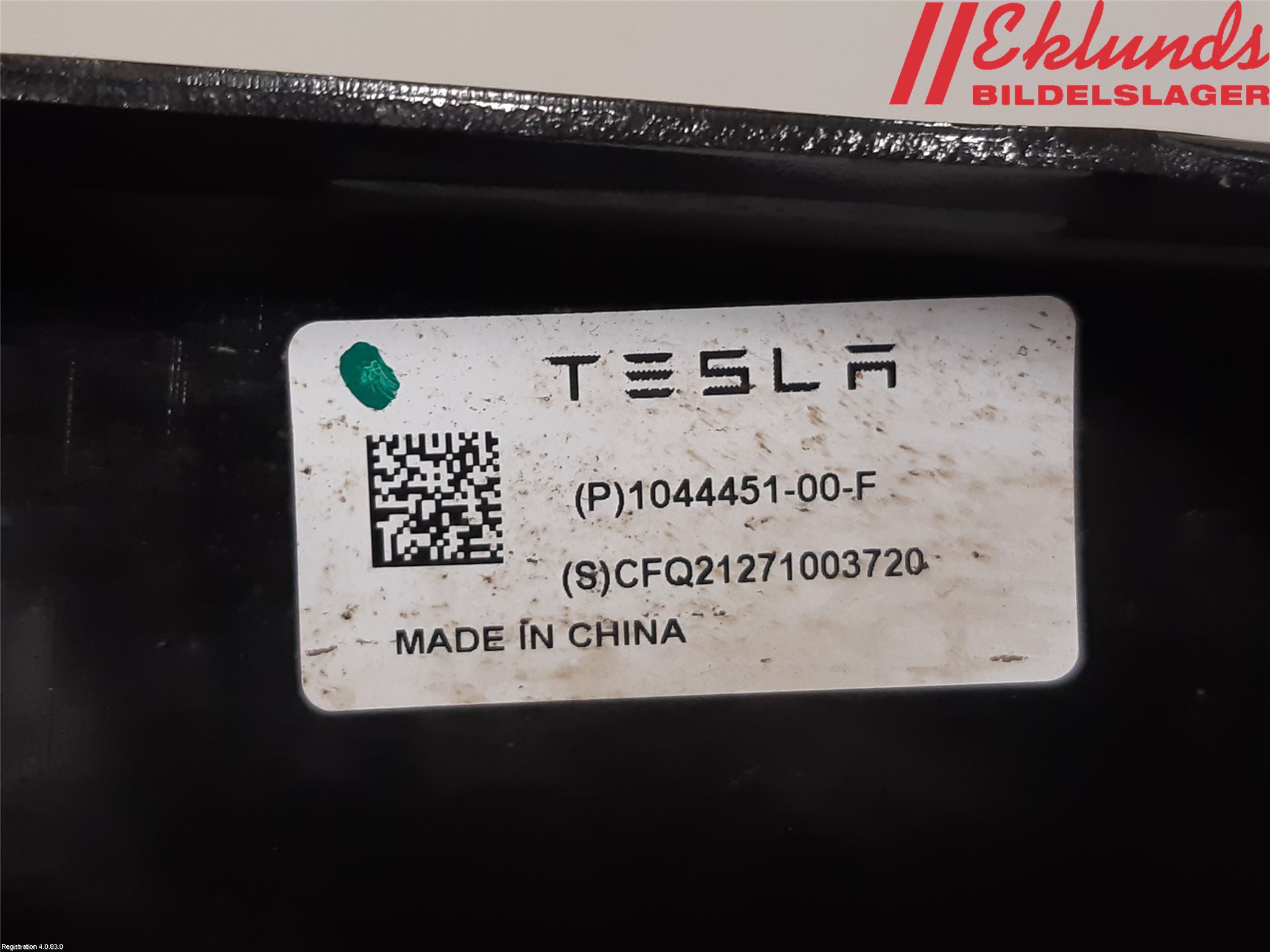 Tesla MODEL Y 21- Bärarm Bak Vänster