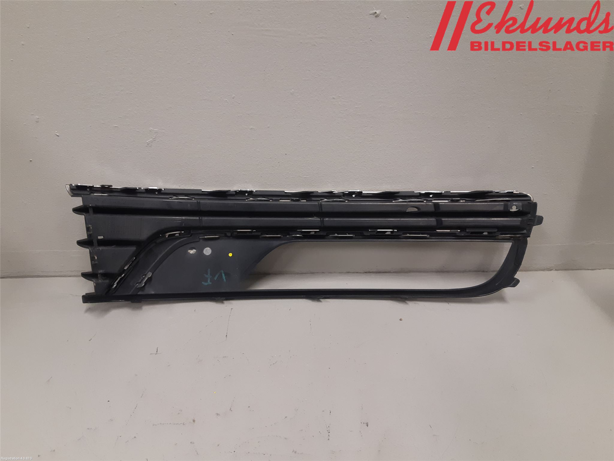 Volkswagen VW PASSAT 11-14 Dimljussarg Fram