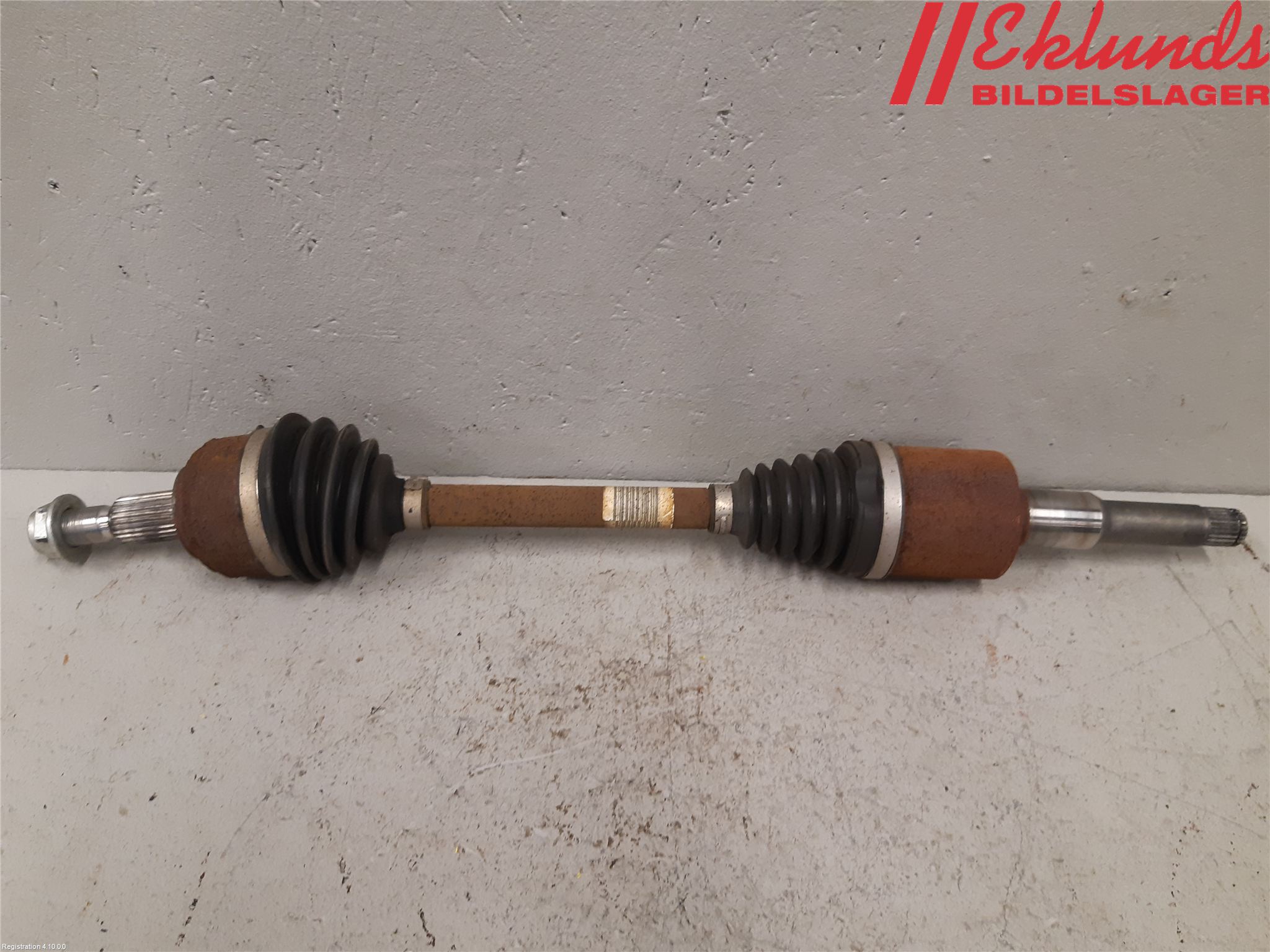 Ford FOCUS 19- Drivaxel Fram Vänster