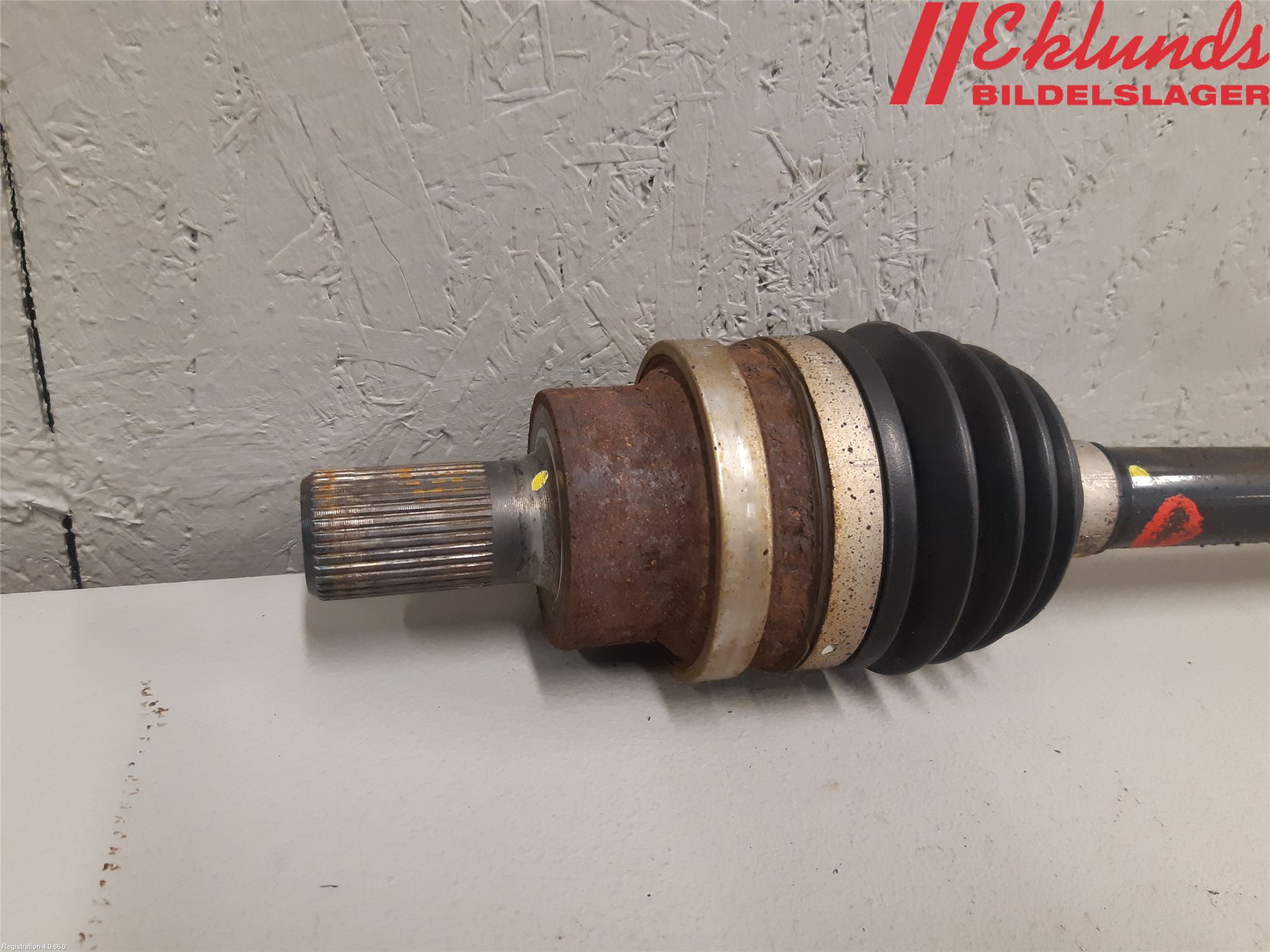Volvo V60 CROSS COUNTRY 16-18 Drivaxel Bak Vänster
