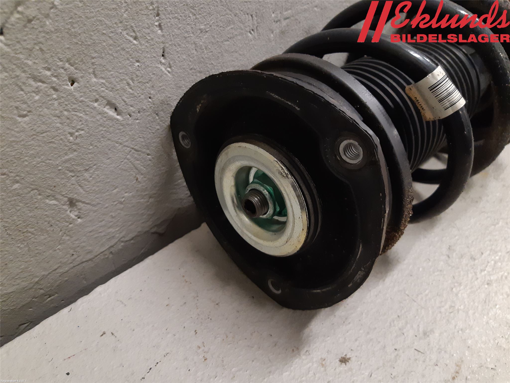 Volkswagen VW PASSAT 15-19 Fjäderben Fram Vänster