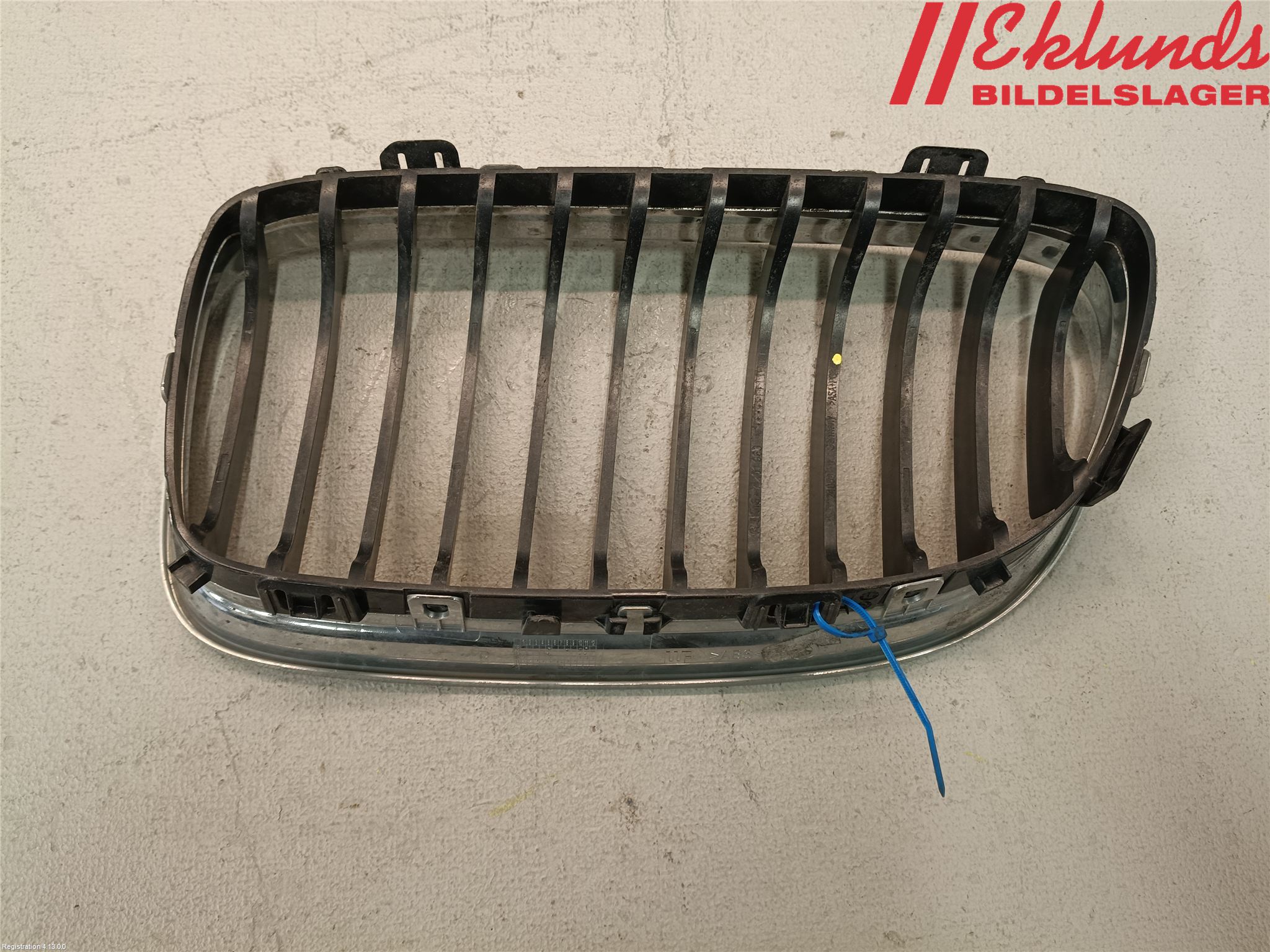 BMW 3 E90/91 SED/TOU 05-12 Grilldel Höger