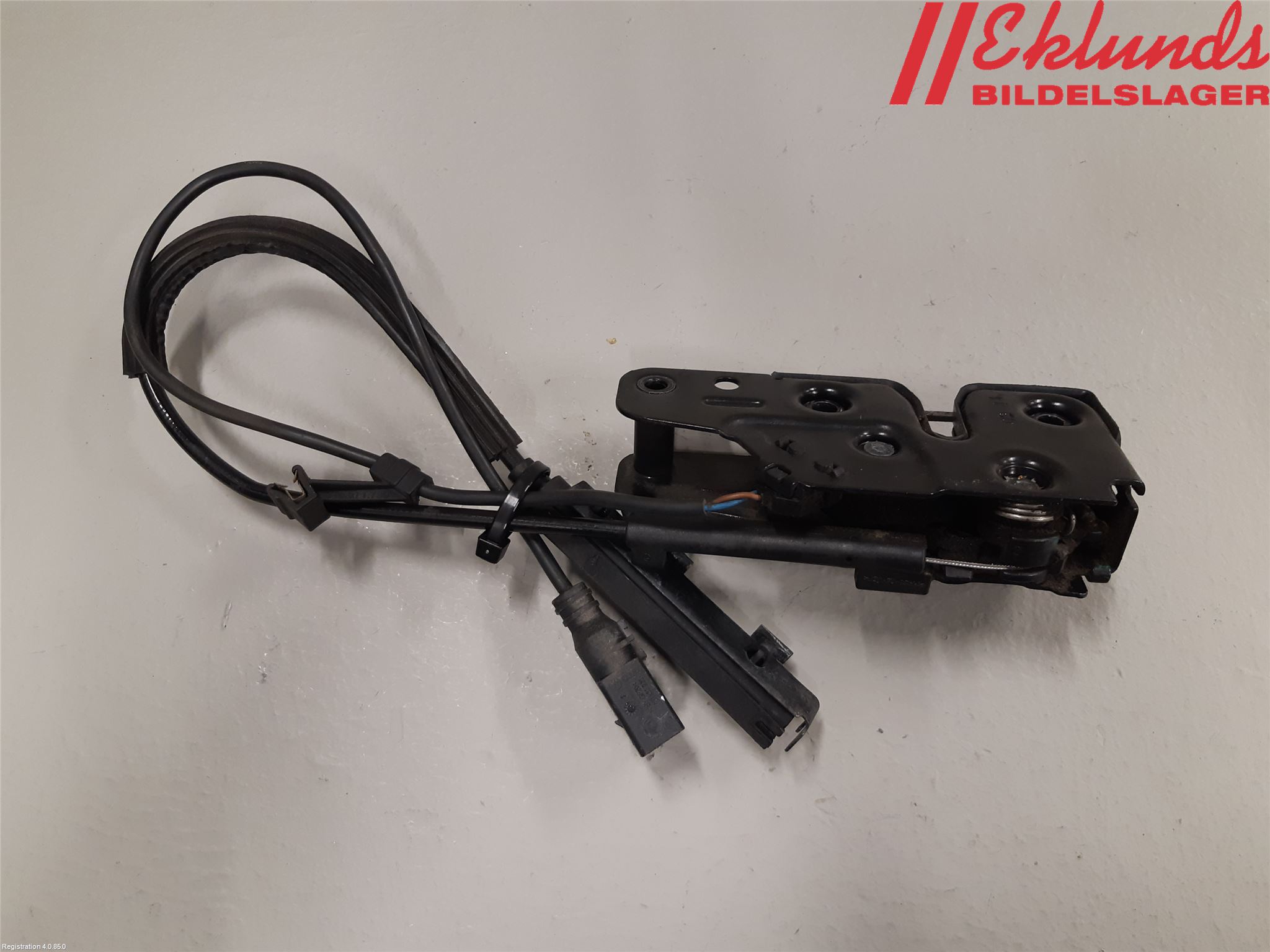 Audi A4 12-15 Huvlås