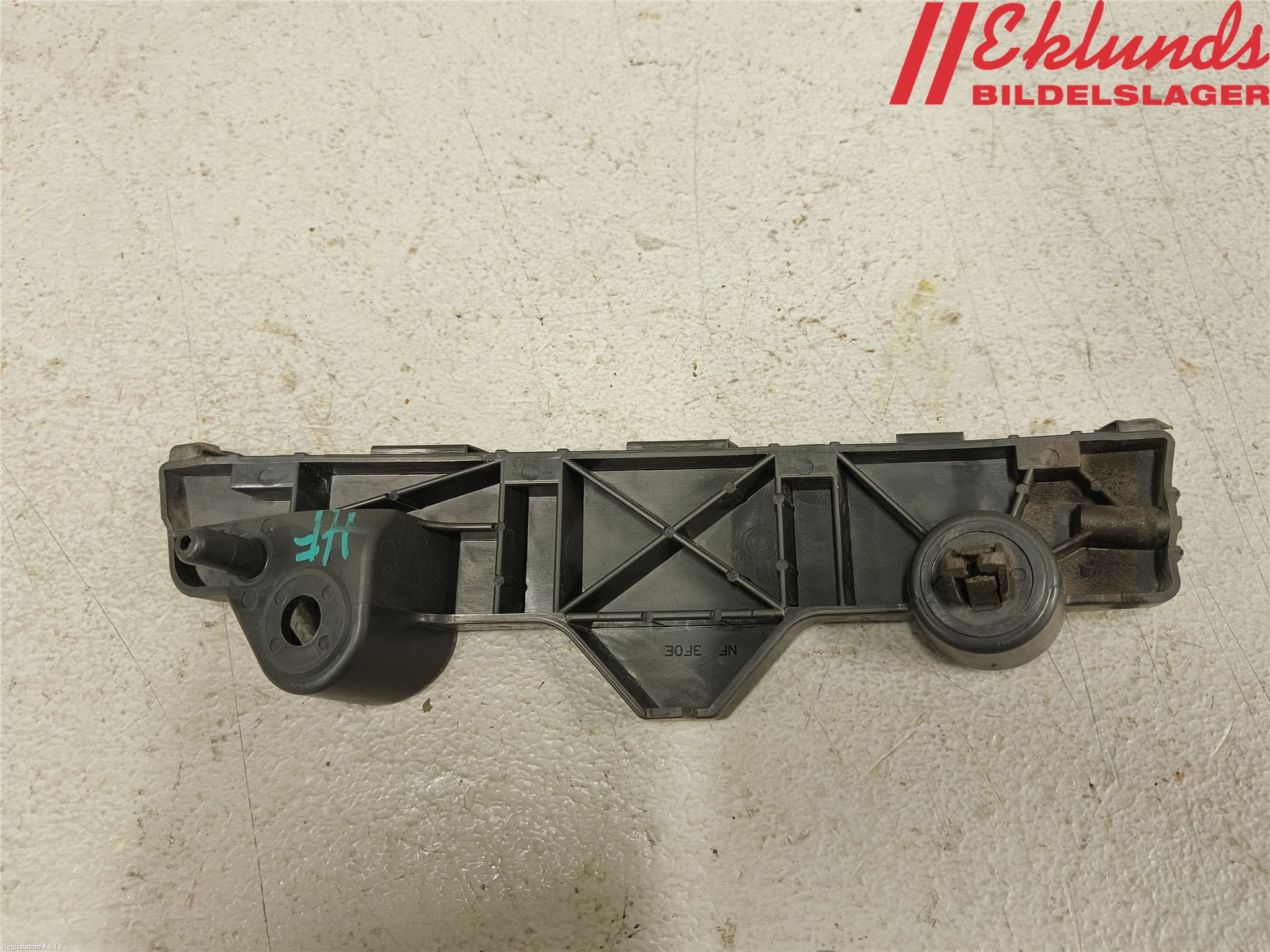 Mazda 2 (DE) 08-15 Stötfångarfäste Fram Hö