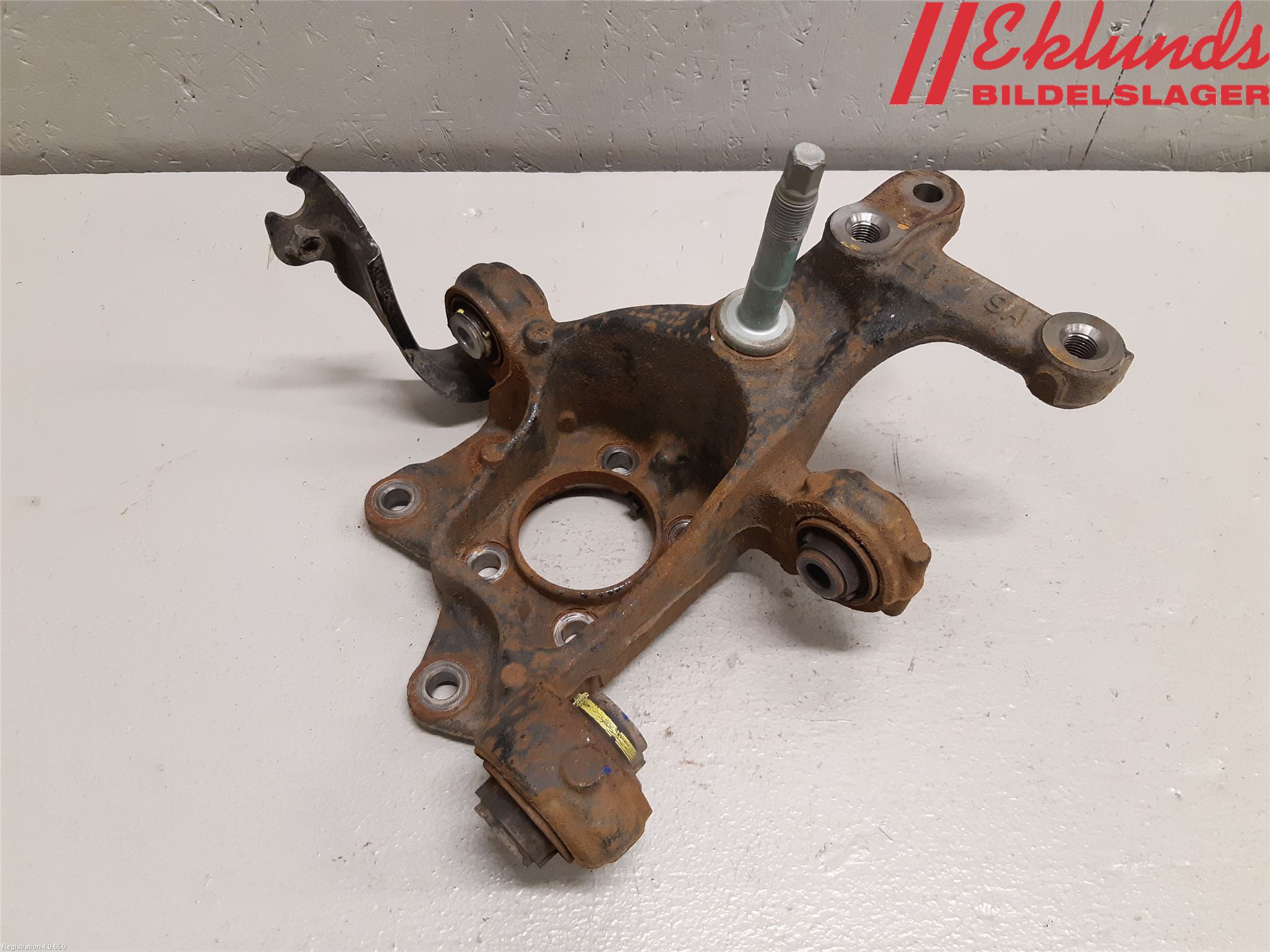 Toyota RAV4 19- Hjullagerhus-Spindel Vä B