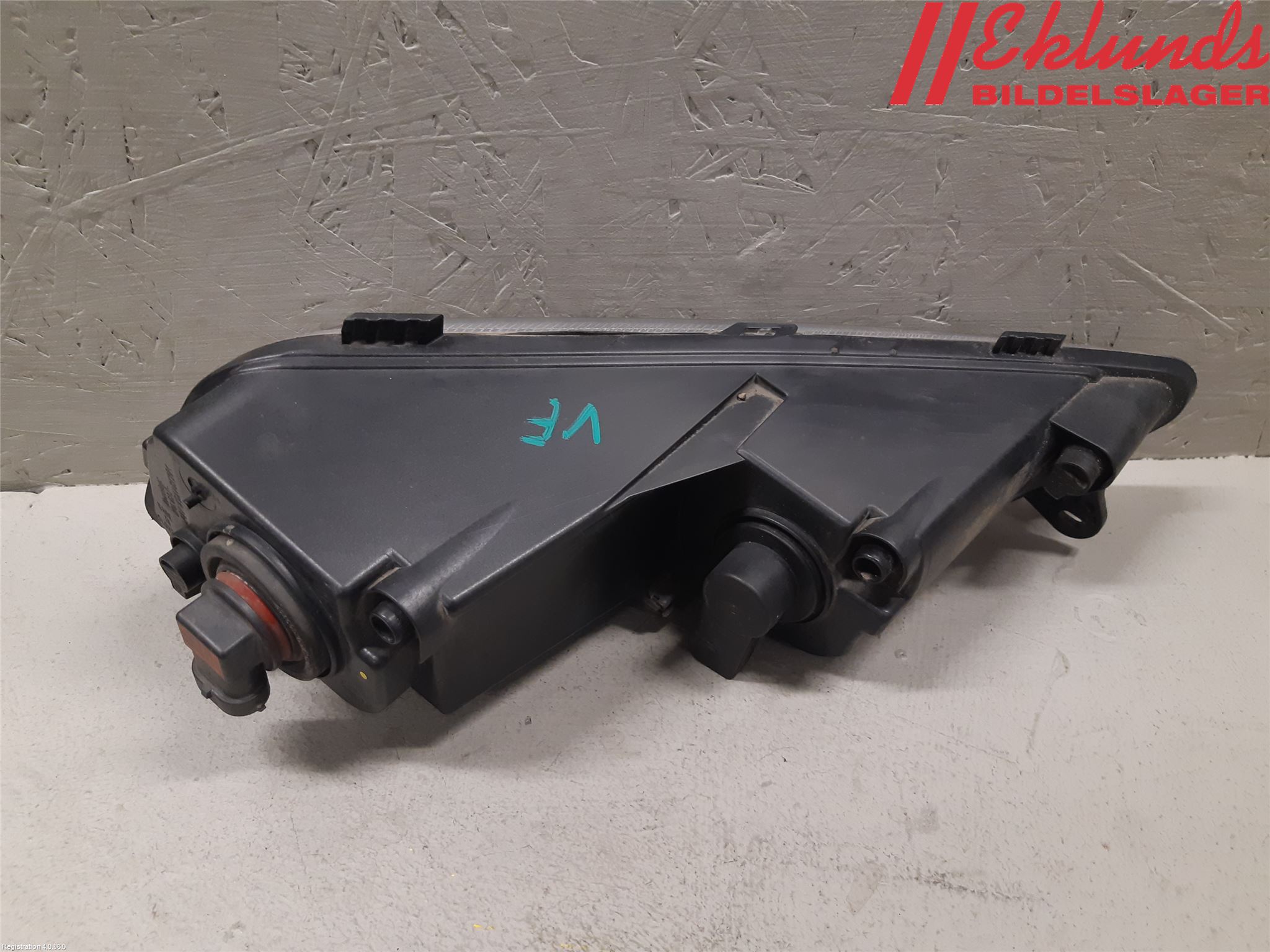 Volkswagen VW PASSAT 11-14 Dimljus-Varselljus Fram