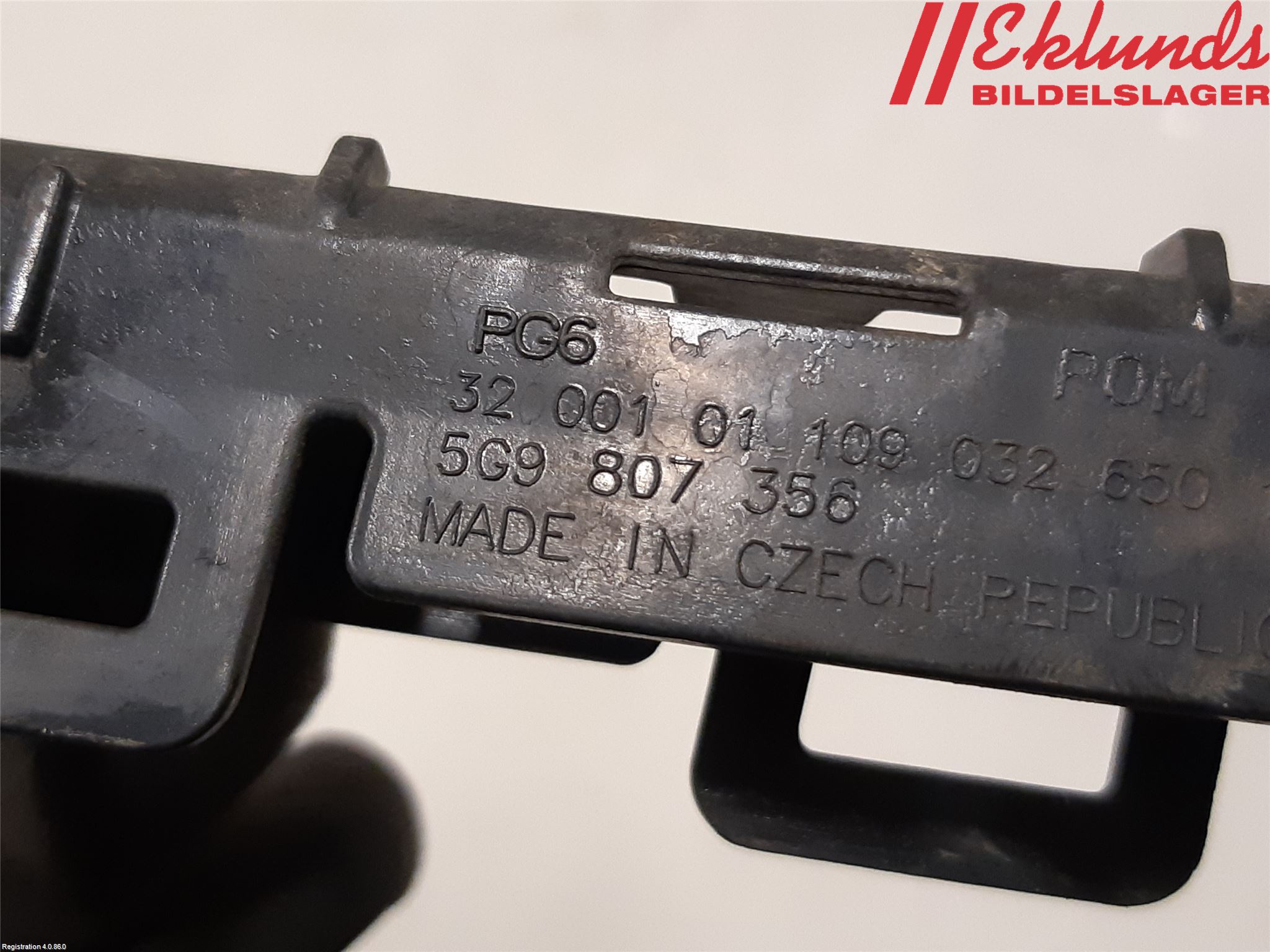 Volkswagen VW GOLF / E-GOLF VII 13-20 Stötfångarfäste Bak Hö