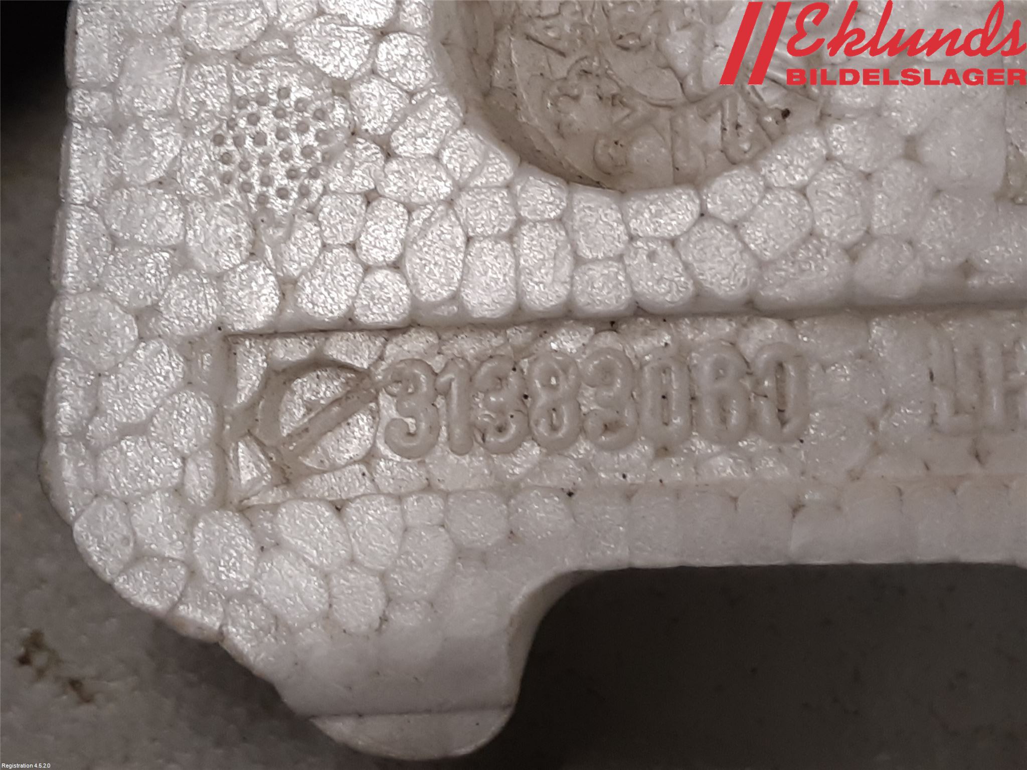 Volvo V40 12-19 Stötfångar Deformelement Fram