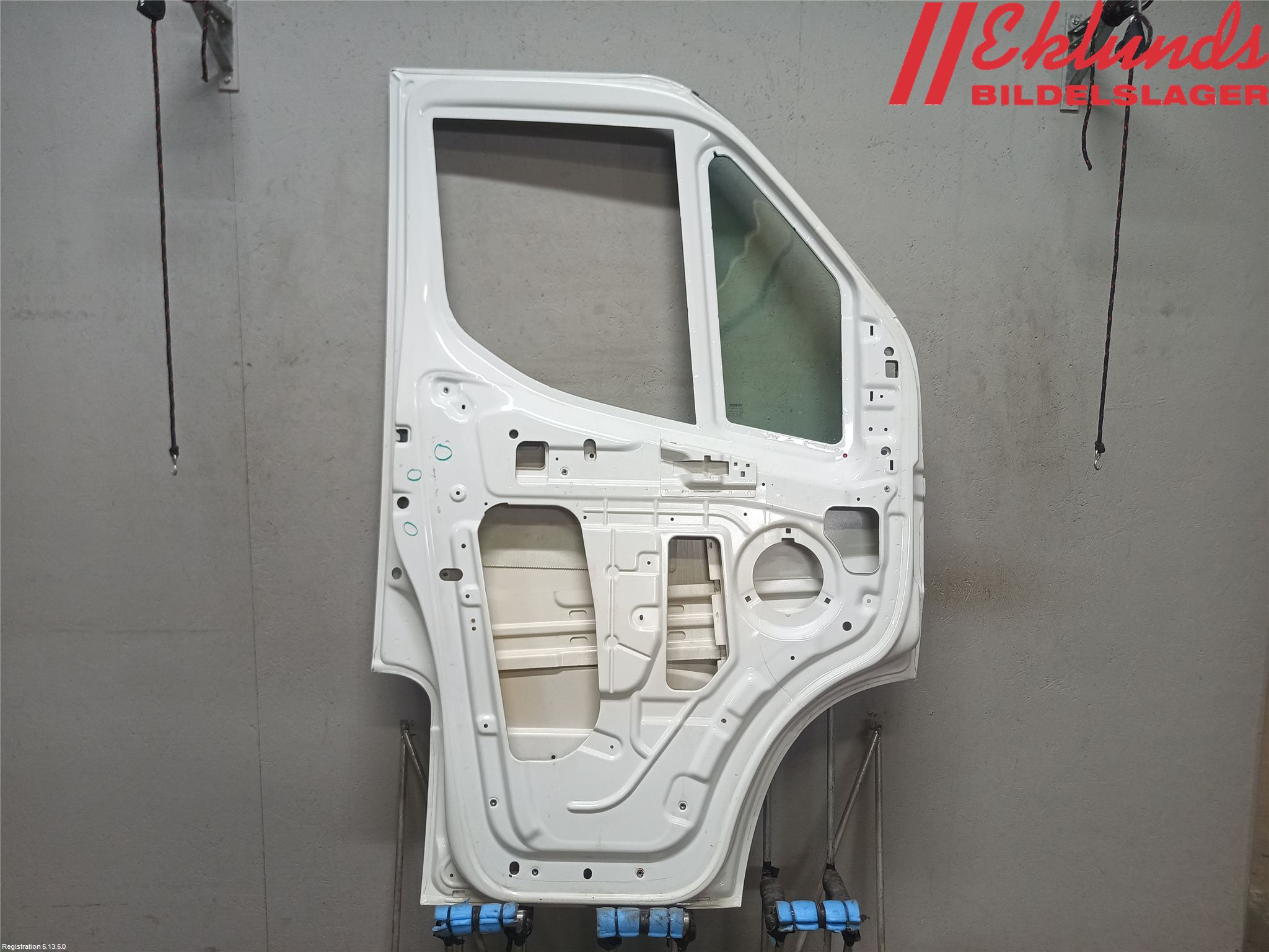 Iveco DAILY 14->> Dörr Fram Vänster