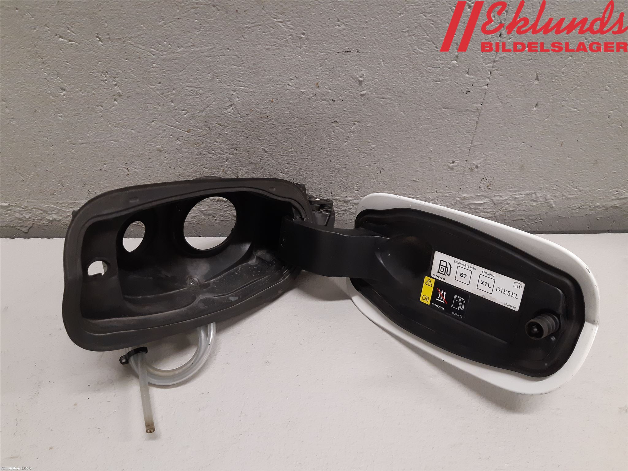 Volvo V90 17->> Tanklucka