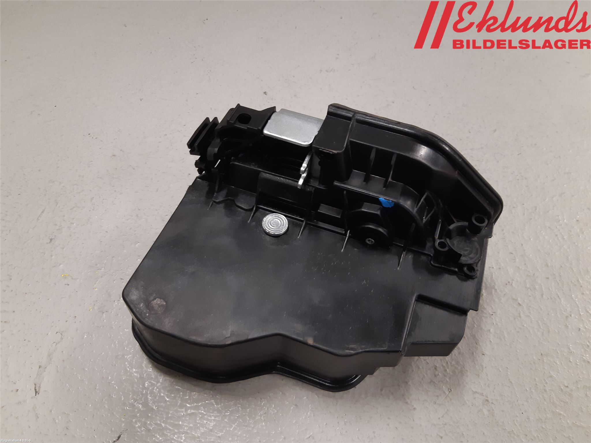 BMW X1 E84 10-15 Låskista-Dörrlås