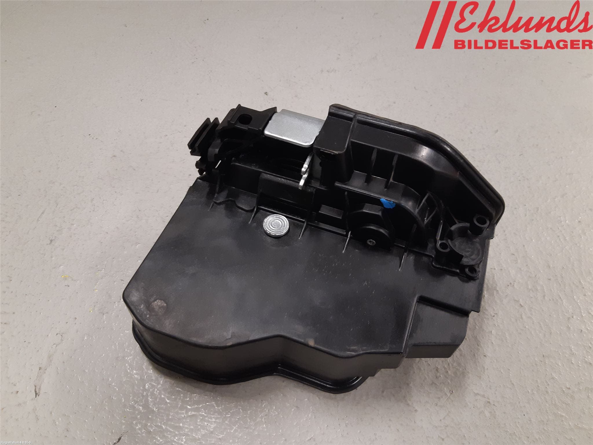 BMW X1 E84 10-15 Låskista-Dörrlås