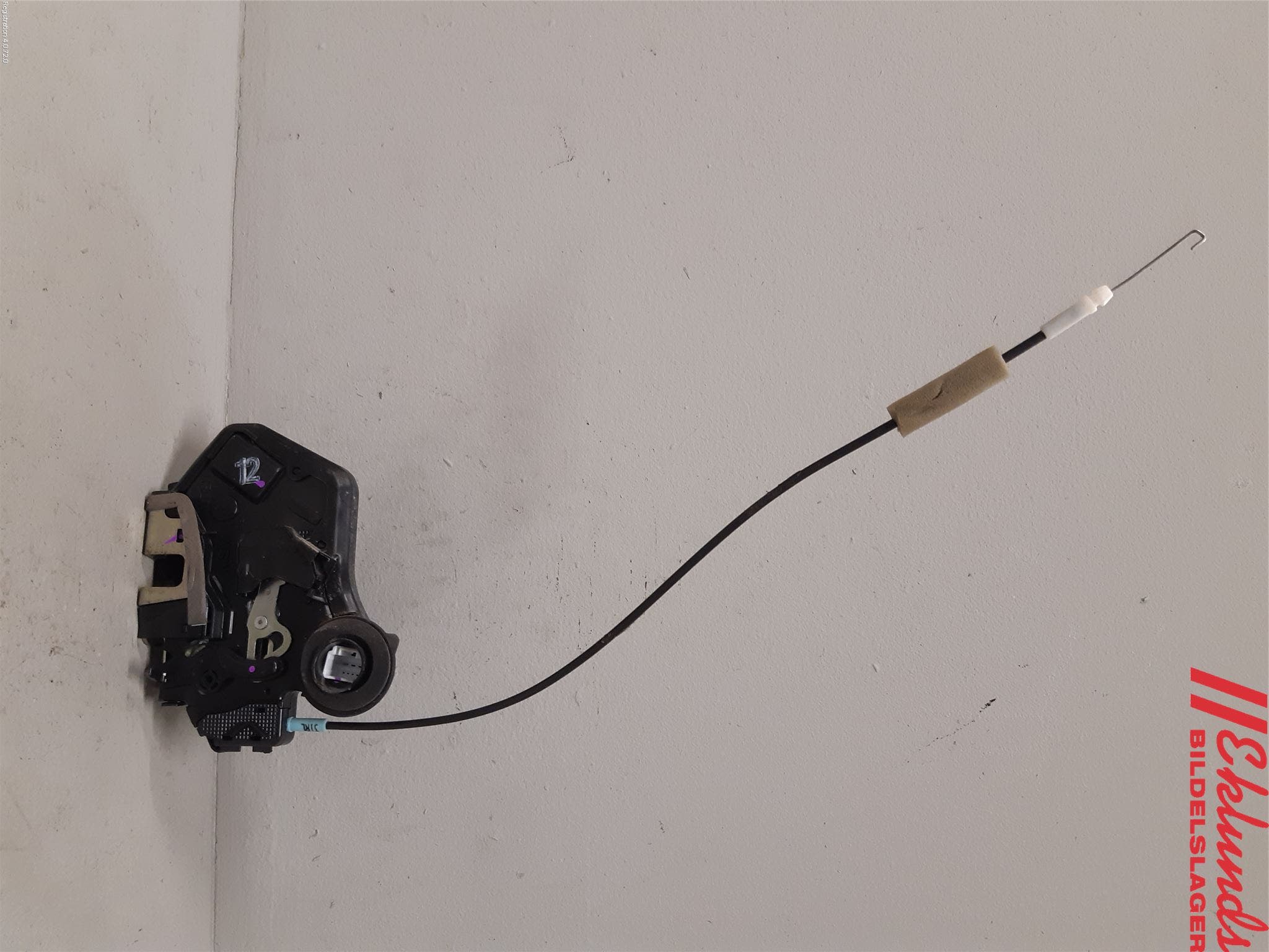 Toyota HILUX 05-16 Låskista-Dörrlås