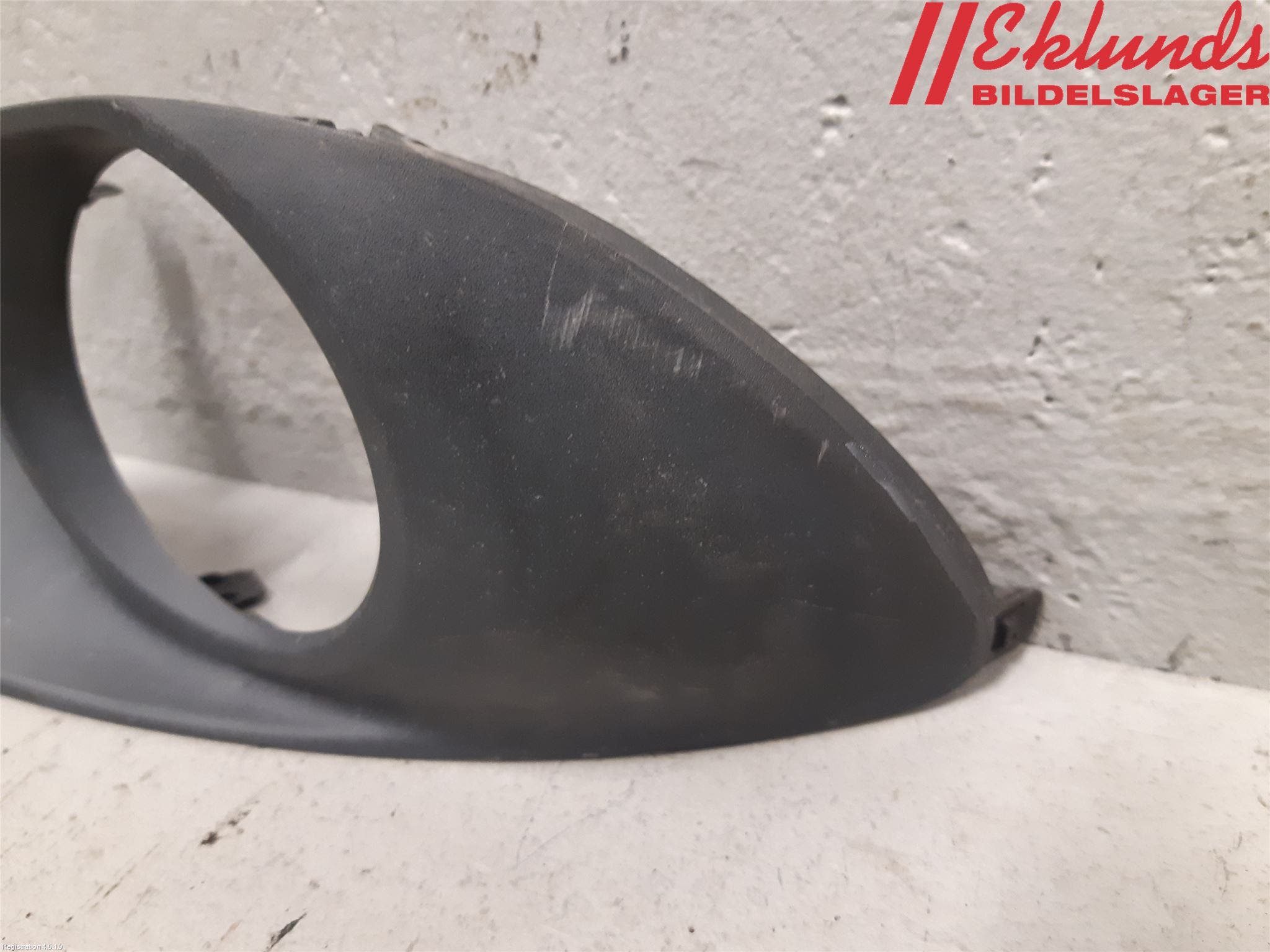 Toyota VERSO 09-18 Dimljussarg Fram