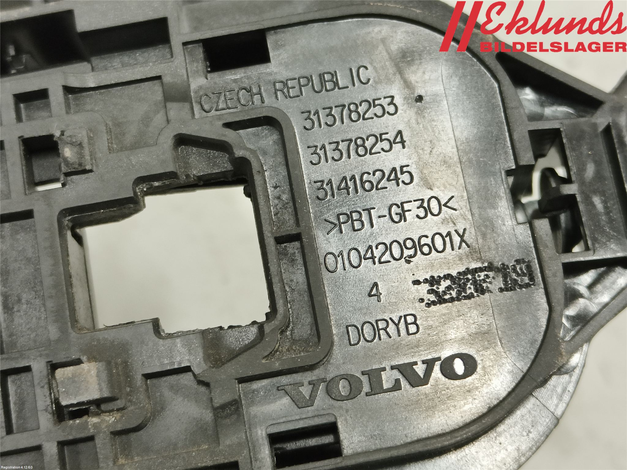 Volvo V90 17->> Dörrhandtag Yttre Vä