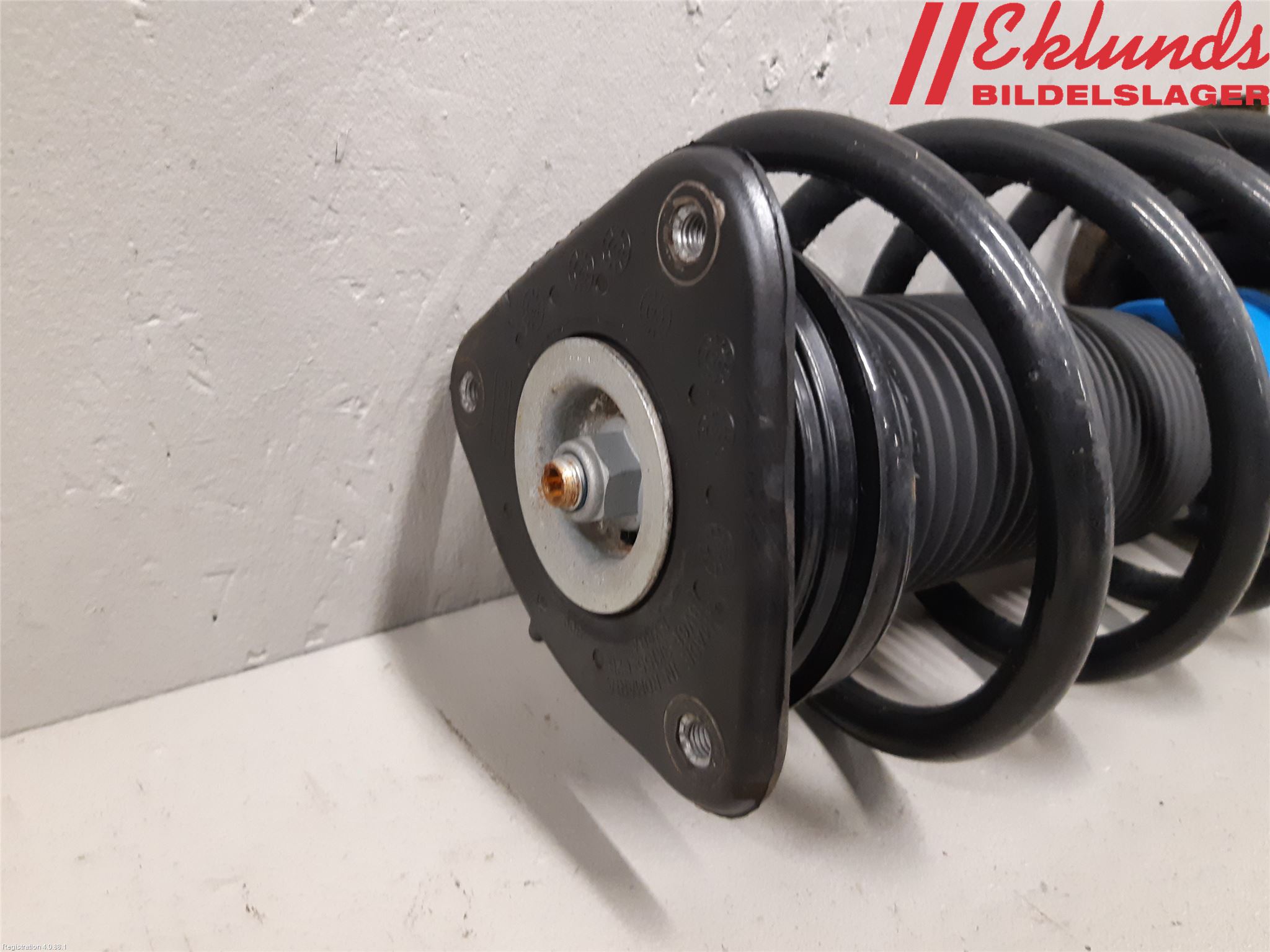 Ford FOCUS 15-18 Fjäderben Fram Höger