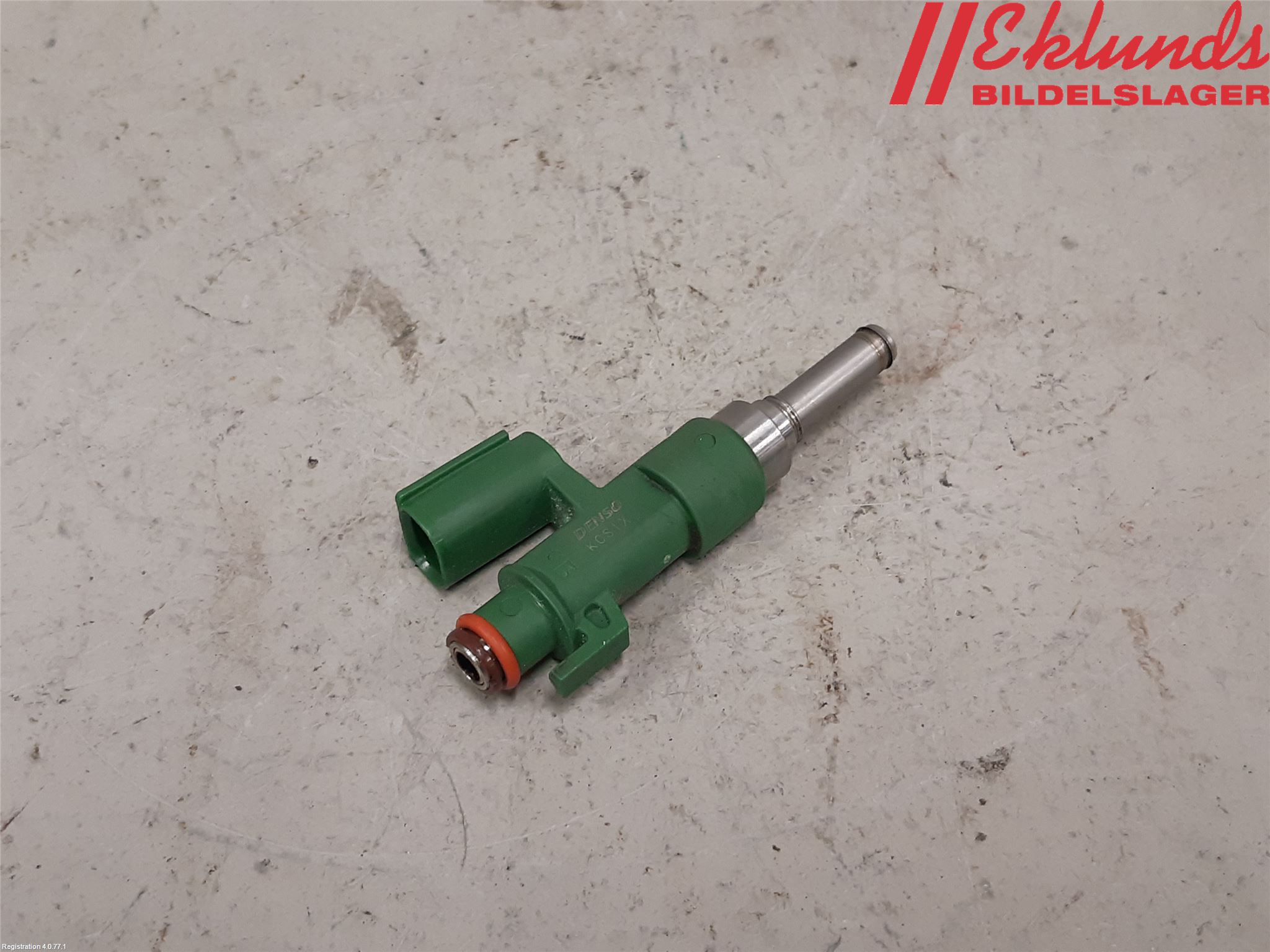 Toyota YARIS XP21 20- Injspridare