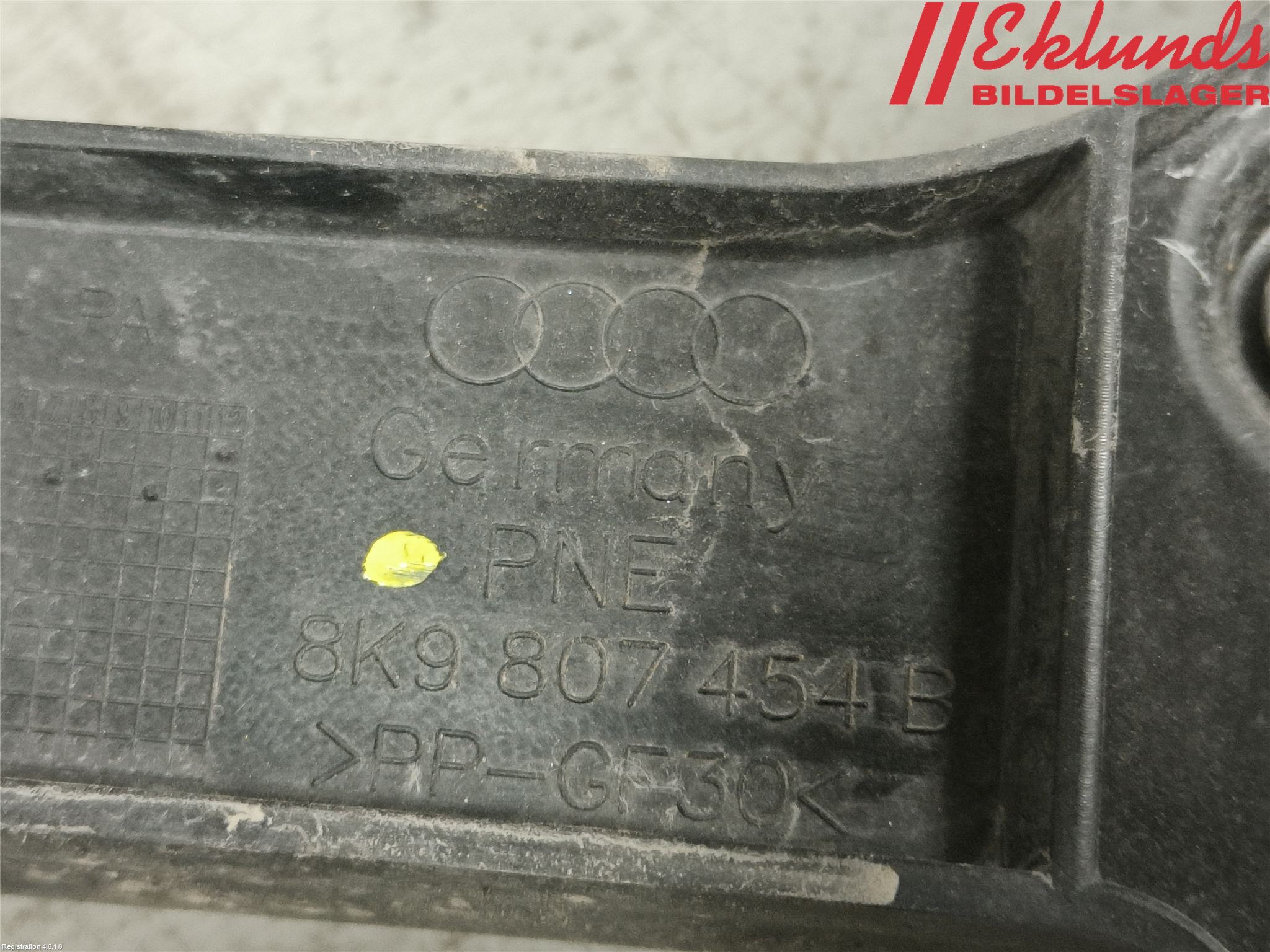 Audi A4/S4 08-11 Stötfångarfäste Bak Hö