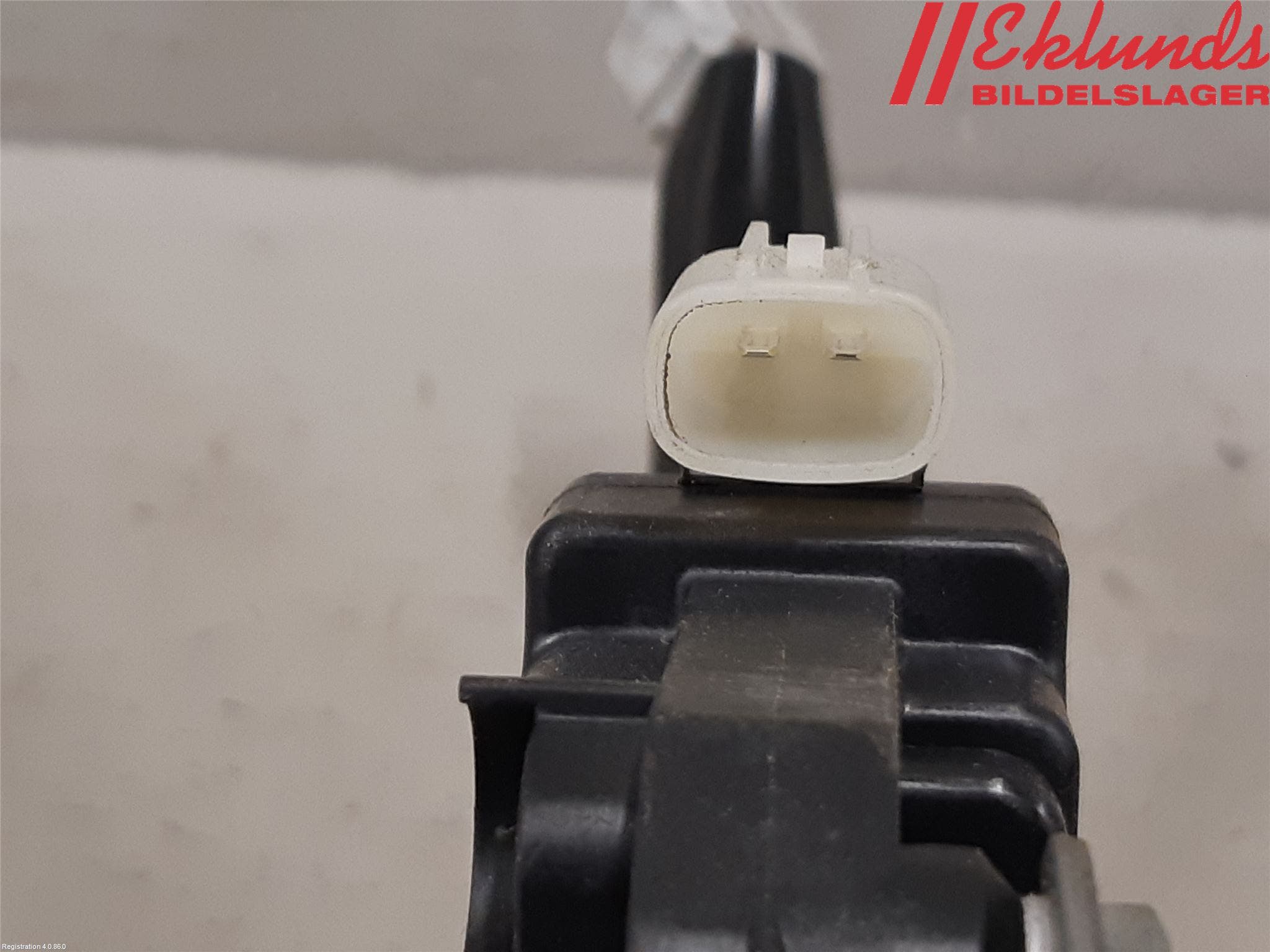 Toyota RAV4 19- Låskista Baklucka