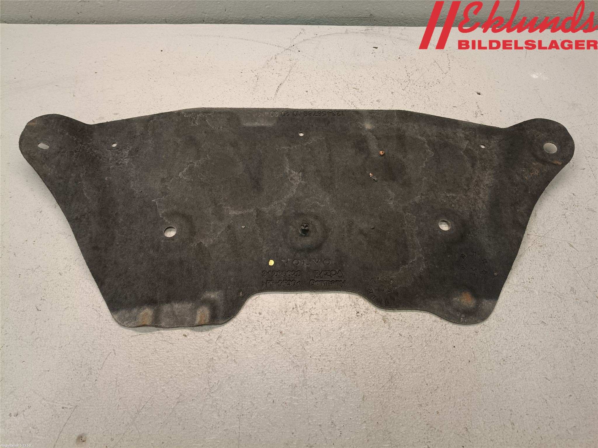 Volvo V60 14-18 Hasplåt Plåt-Plast