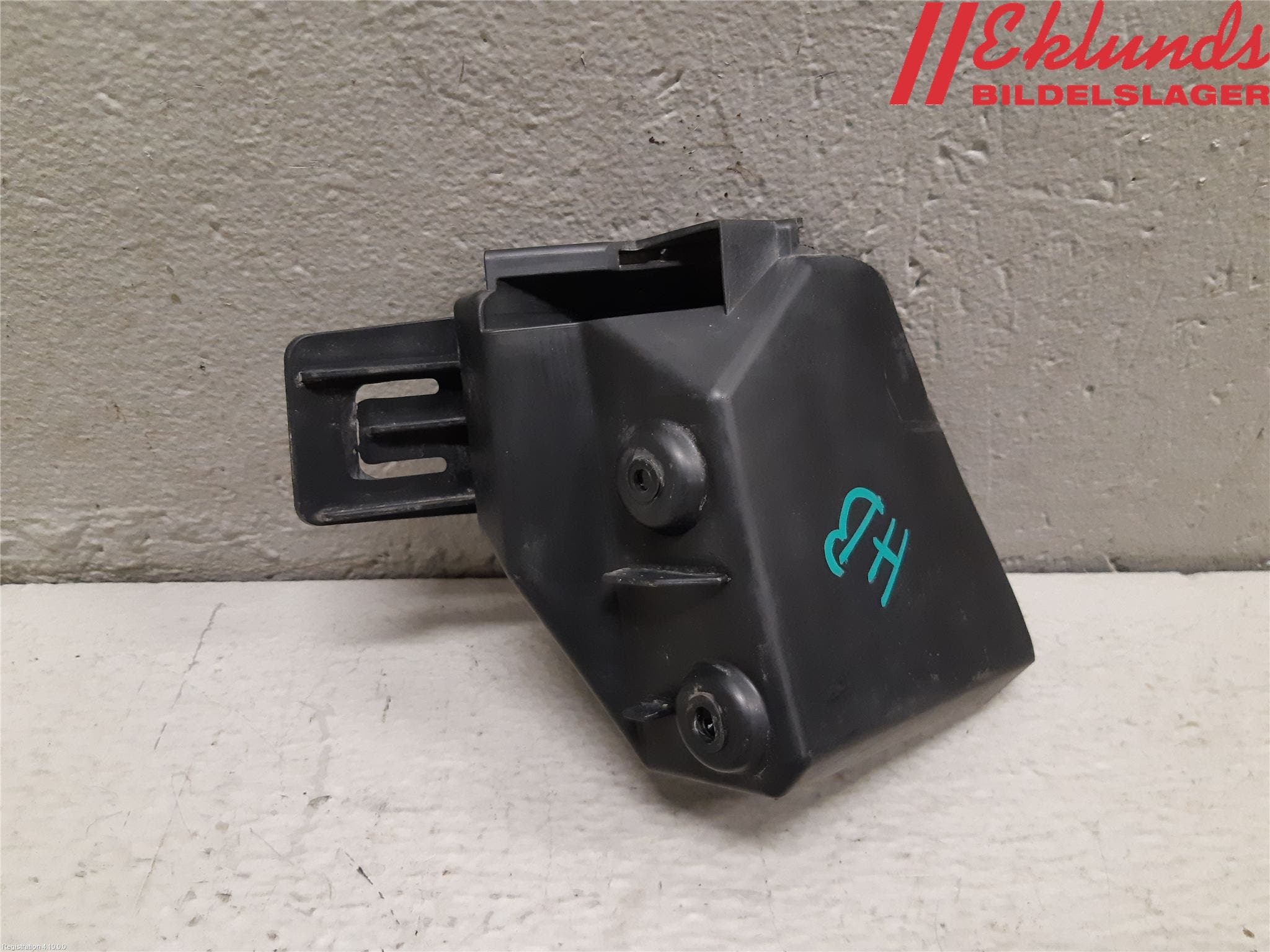 Ford FOCUS 15-18 Stötfångarfäste Bak Hö