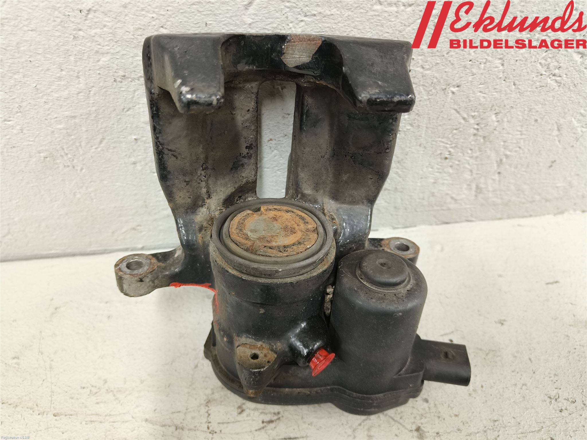 Audi A4/S4 08-11 Bromsok Bak Vänster