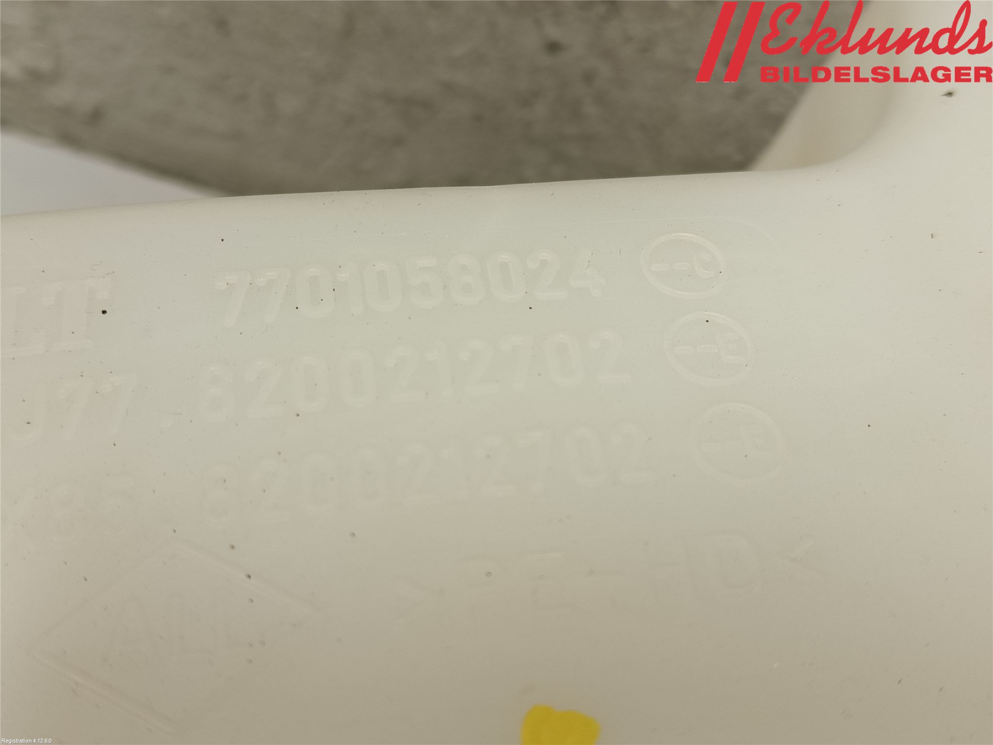Renault CLIO III  06-09 Spolartank Vindruta