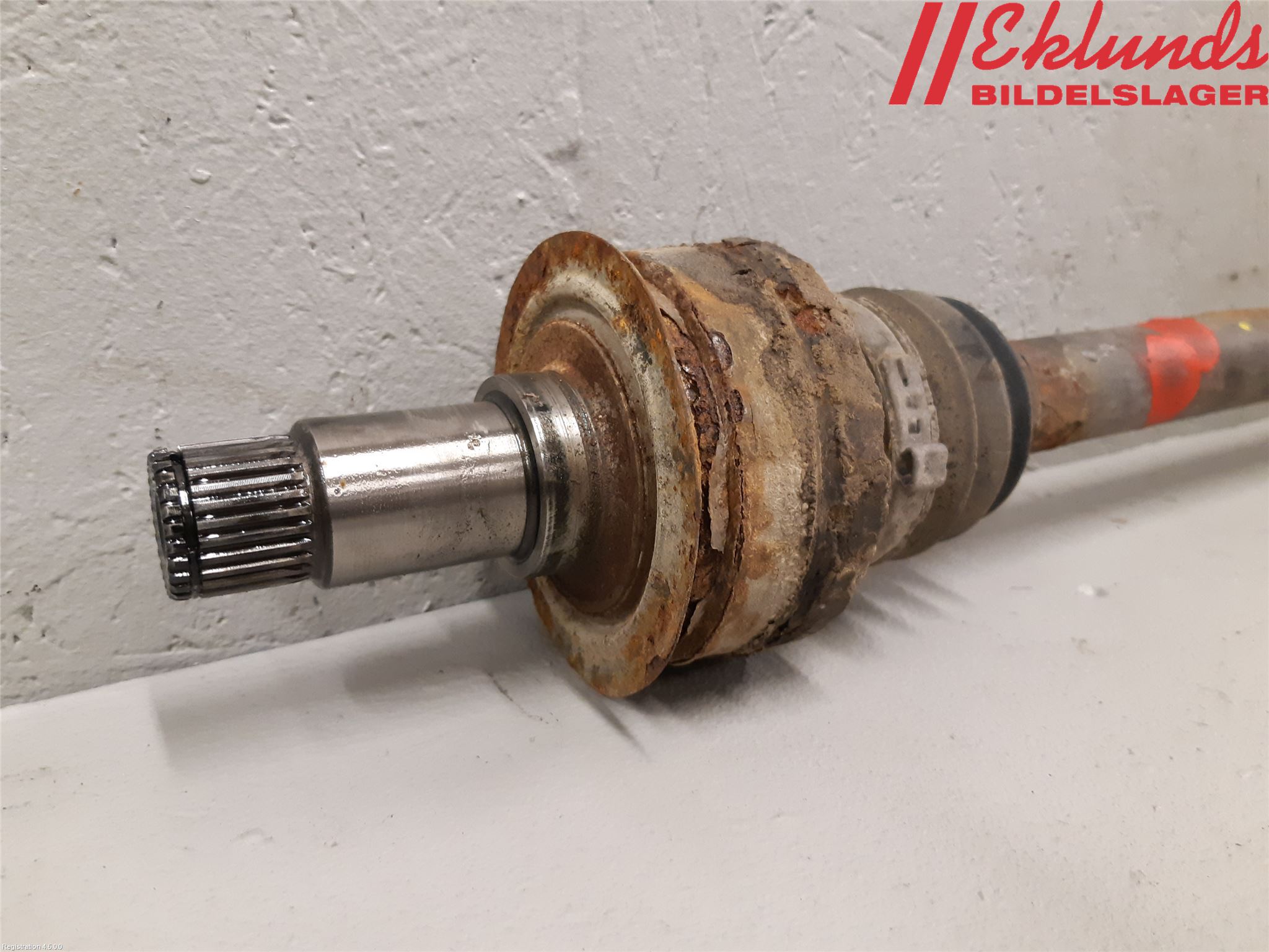 Mercedes-Benz MB C-KLASS (W204) 07-15 Drivaxel Bak Vänster
