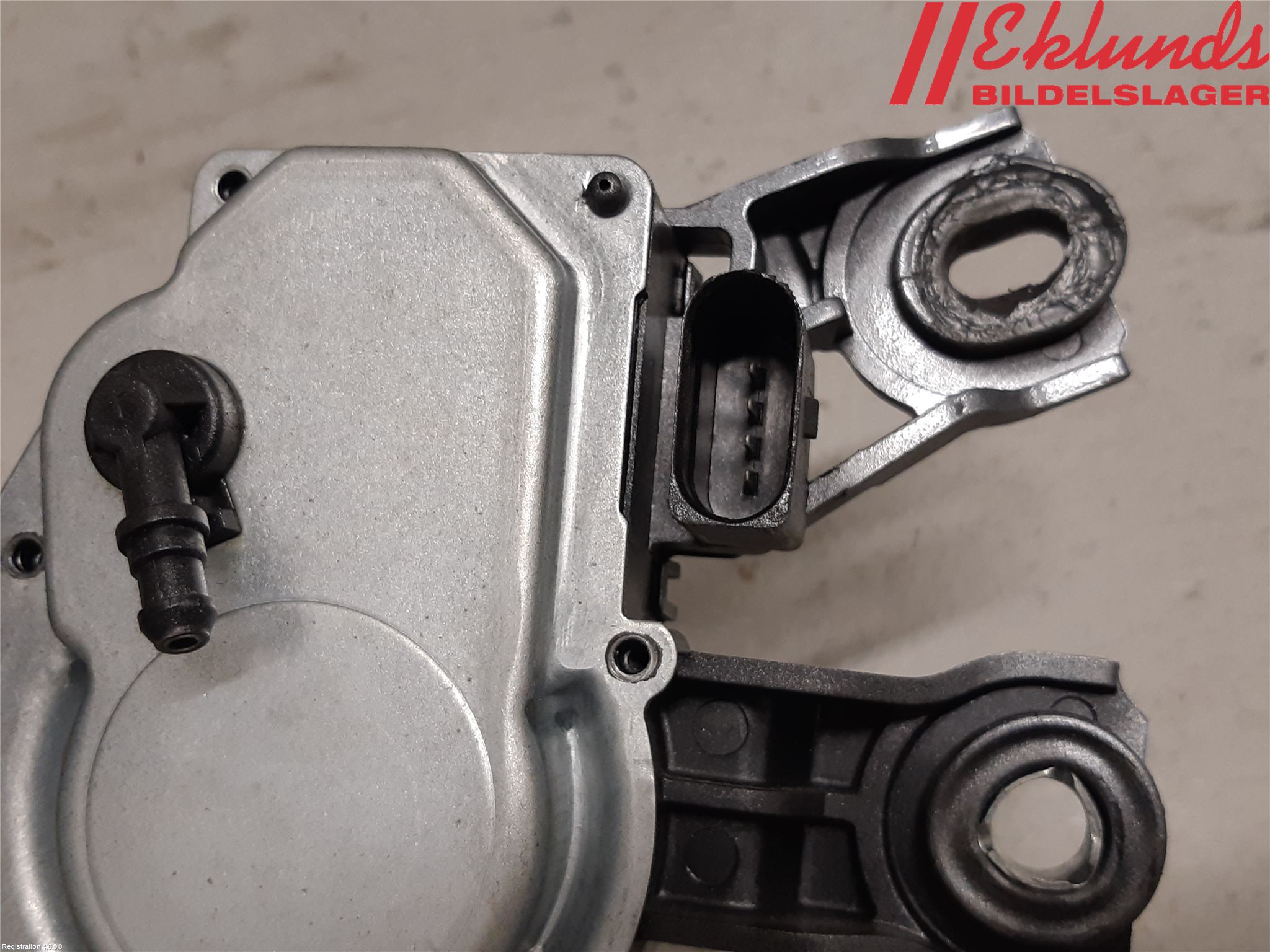 Volkswagen VW PASSAT 11-14 Torkarmotor Baklucka