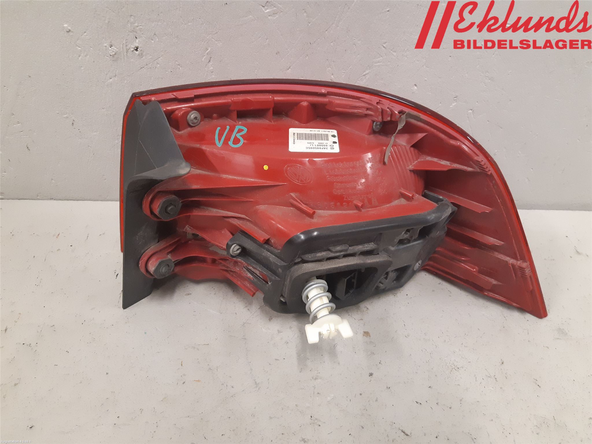 Volkswagen VW PASSAT 11-14 Bakljus Vänster