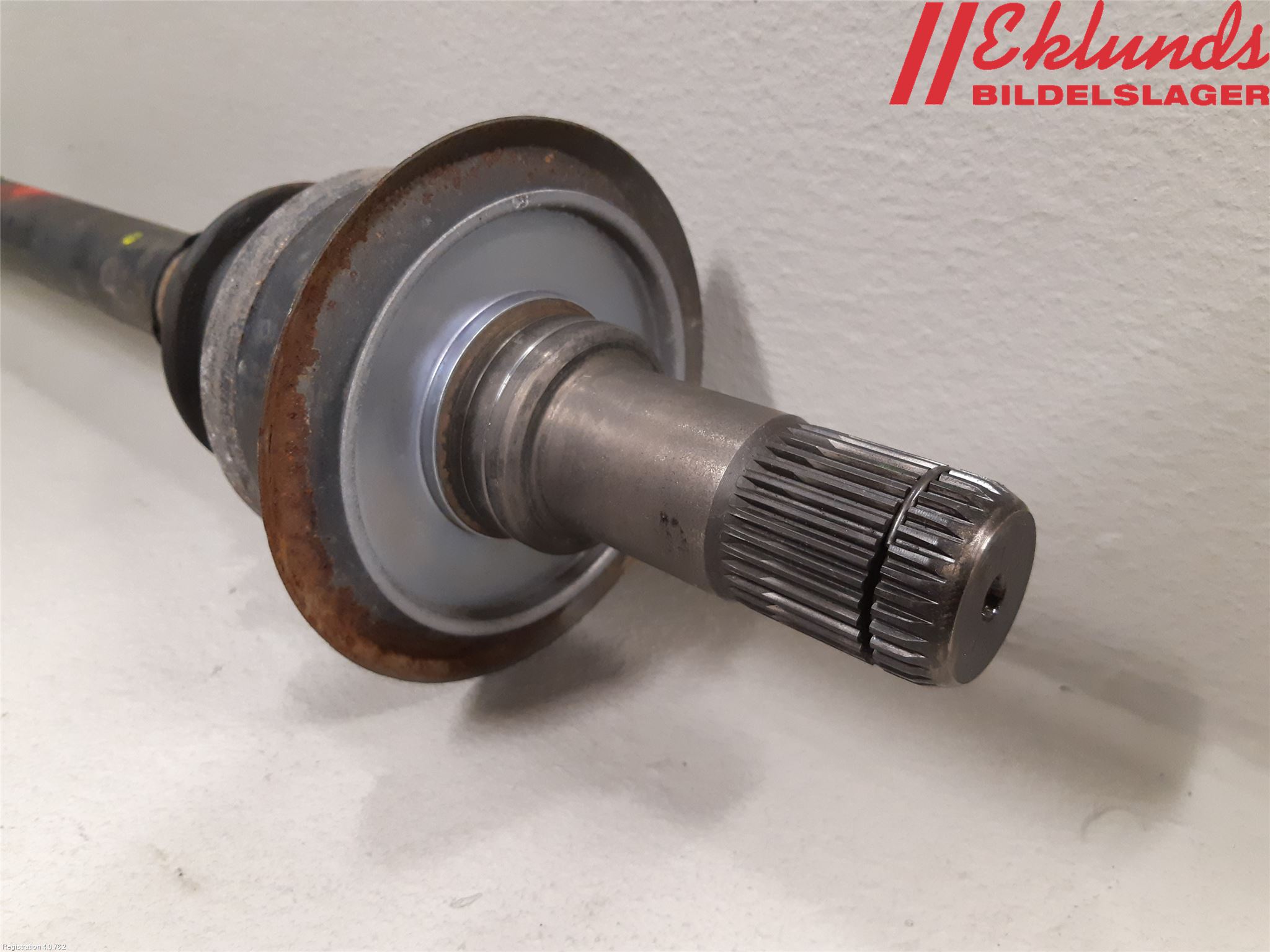 BMW X5 F15 13-18 Drivaxel Bak Vänster