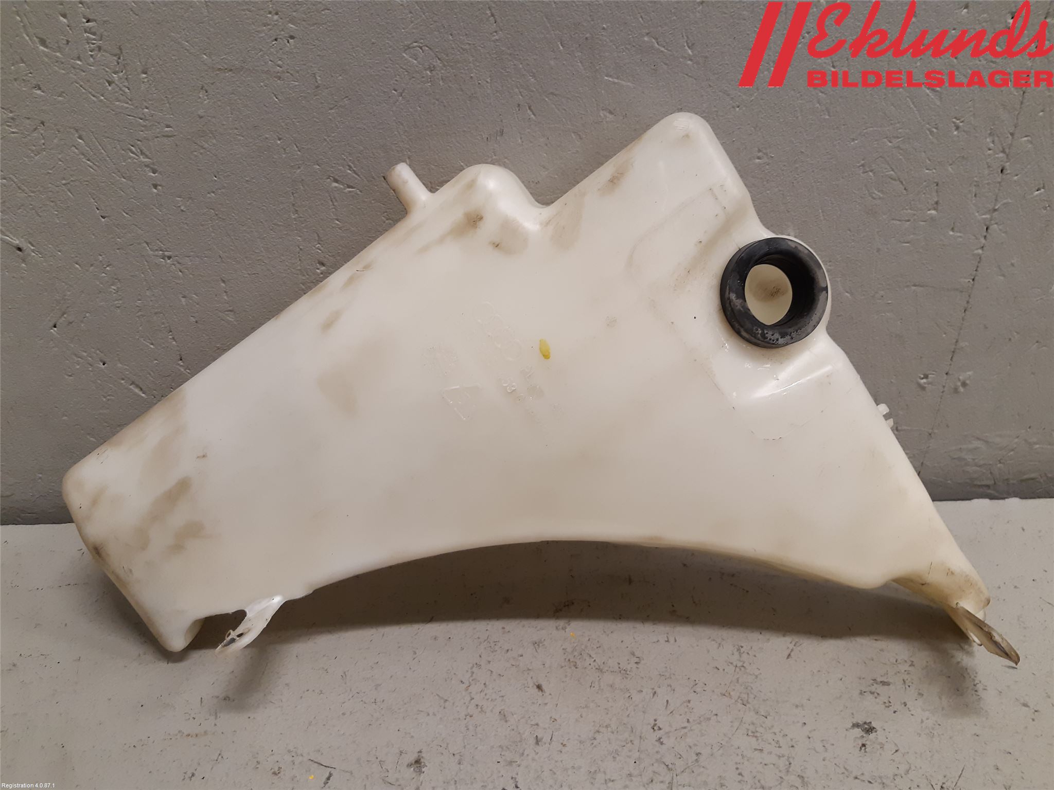 Audi A4 12-15 Spolartank Vindruta-Strål