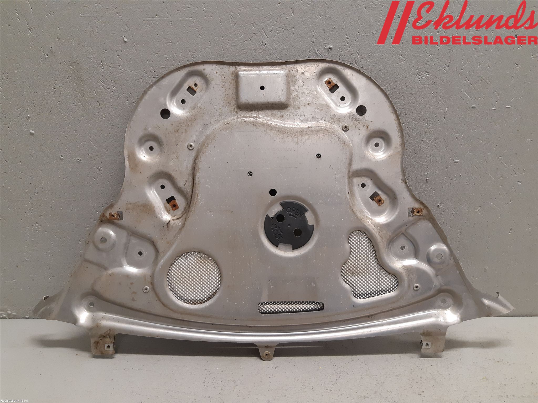 BMW 5 F10/F11/F18 09-17 Hasplåt Plåt-Plast