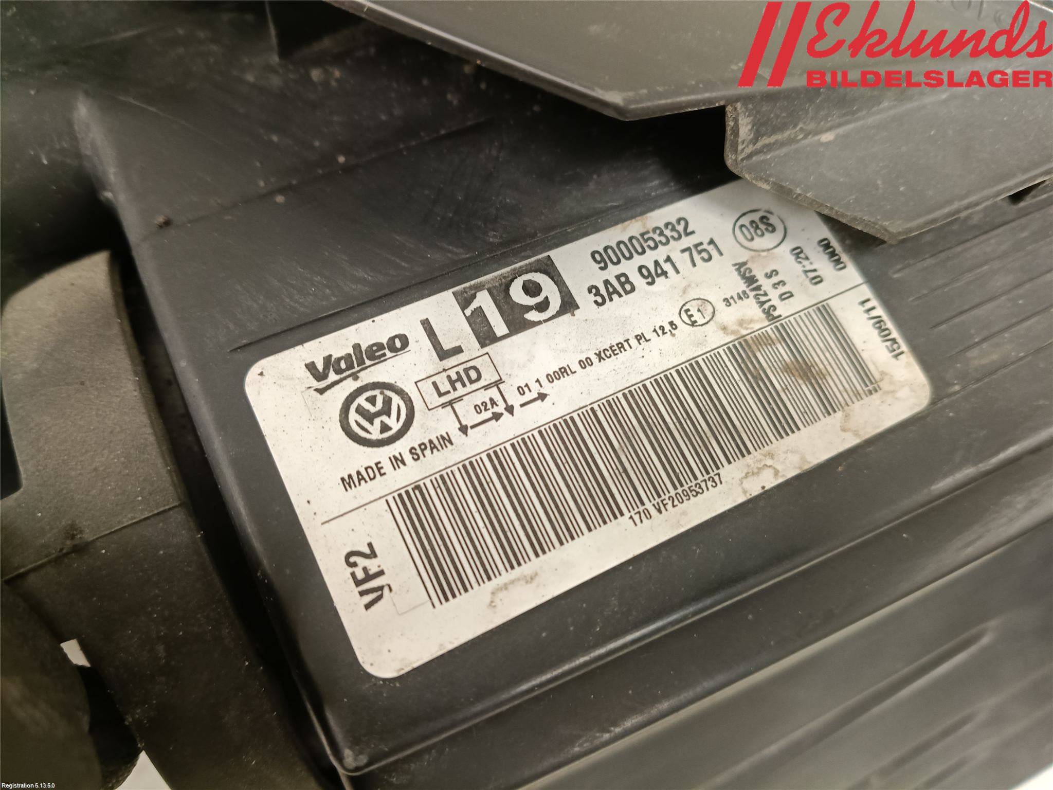 Volkswagen VW PASSAT 11-14 Strålkastare Vänster