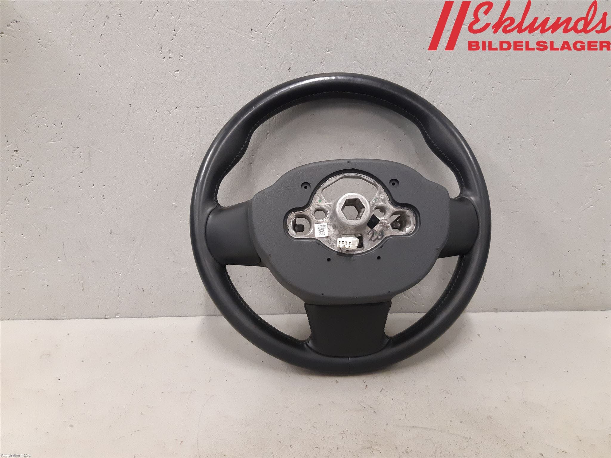 Volvo V90 CROSS COUNTRY 17->> Ratt