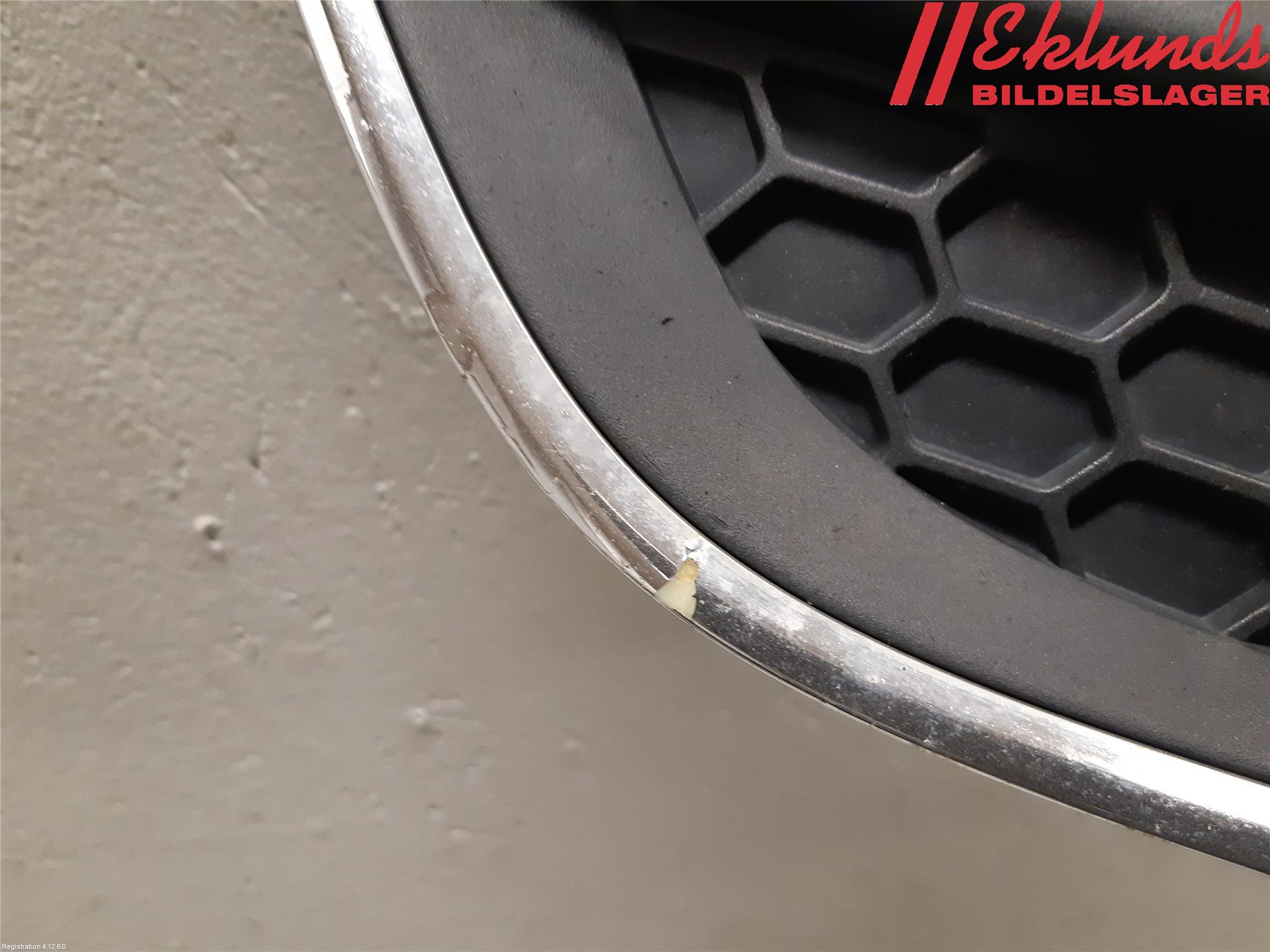 Volvo S60 11-13 Stöt Utfyllnad-List-Grill