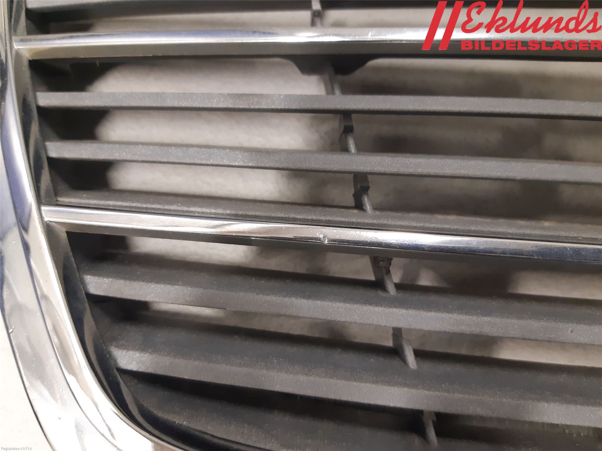 Mercedes-Benz MB C (203) 00-07 Grill Komp