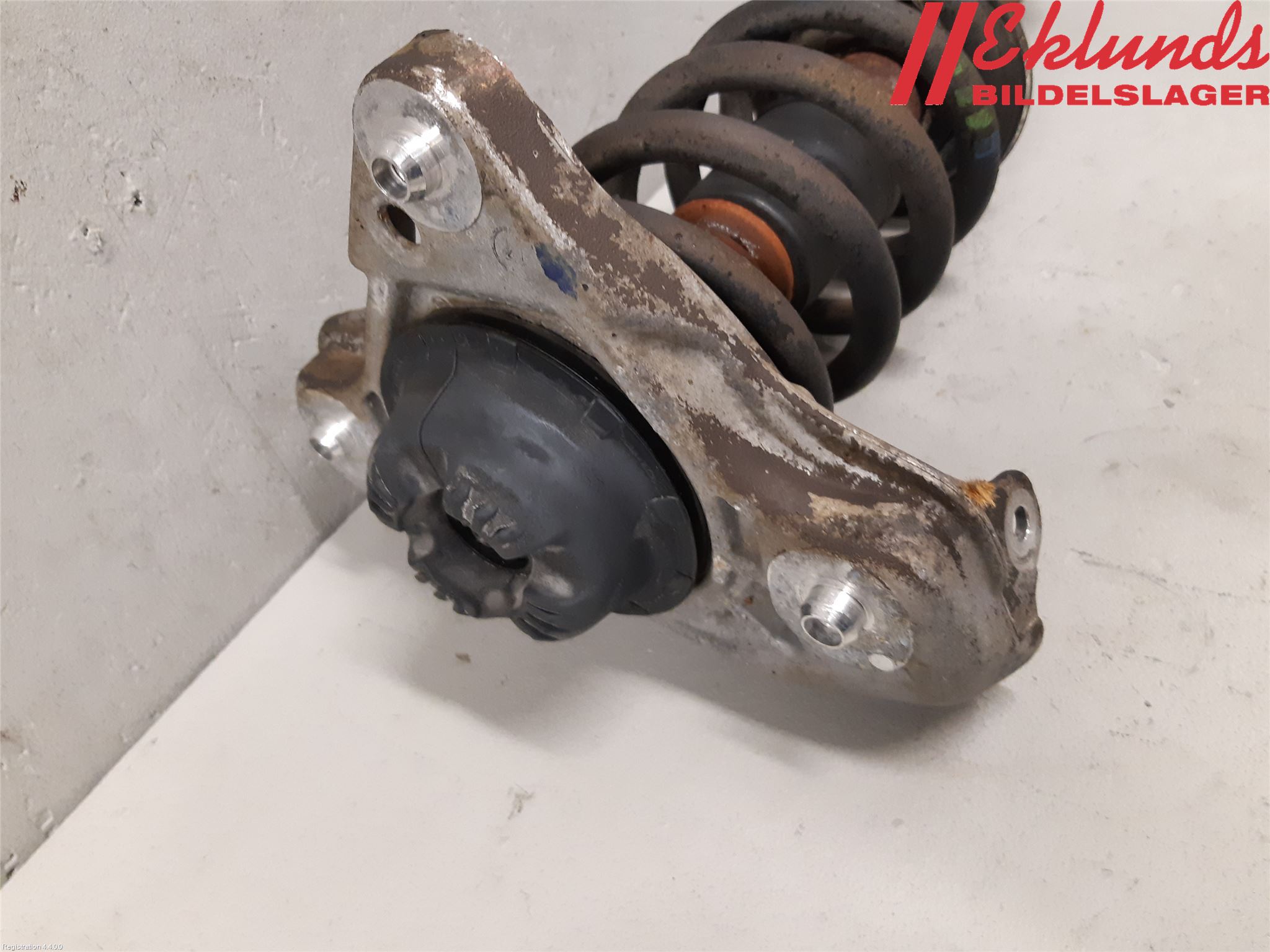 Audi A4/S4 05-07 Fjäderben Fram Höger