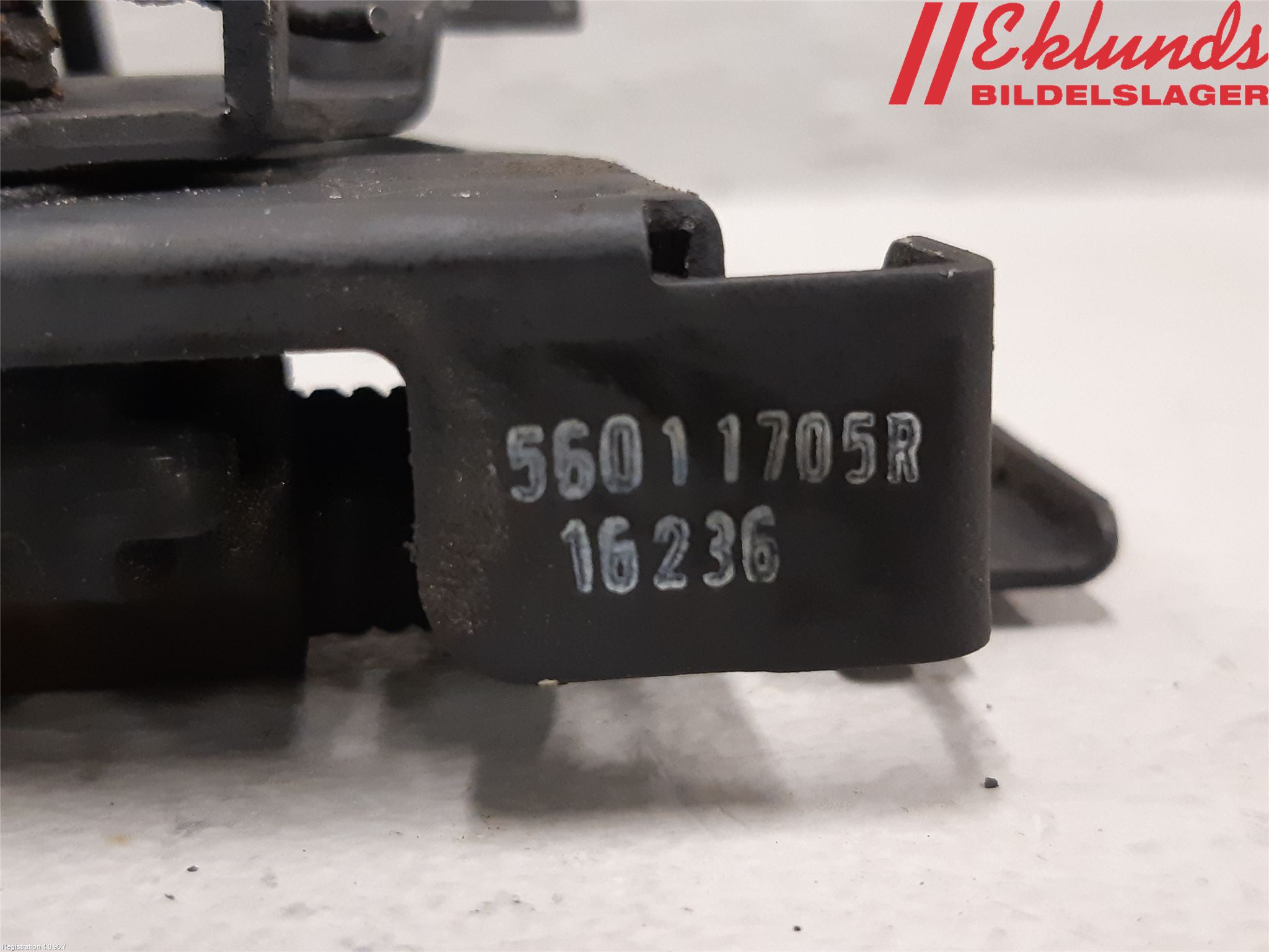 Opel VIVARO 15-19 Huvlås