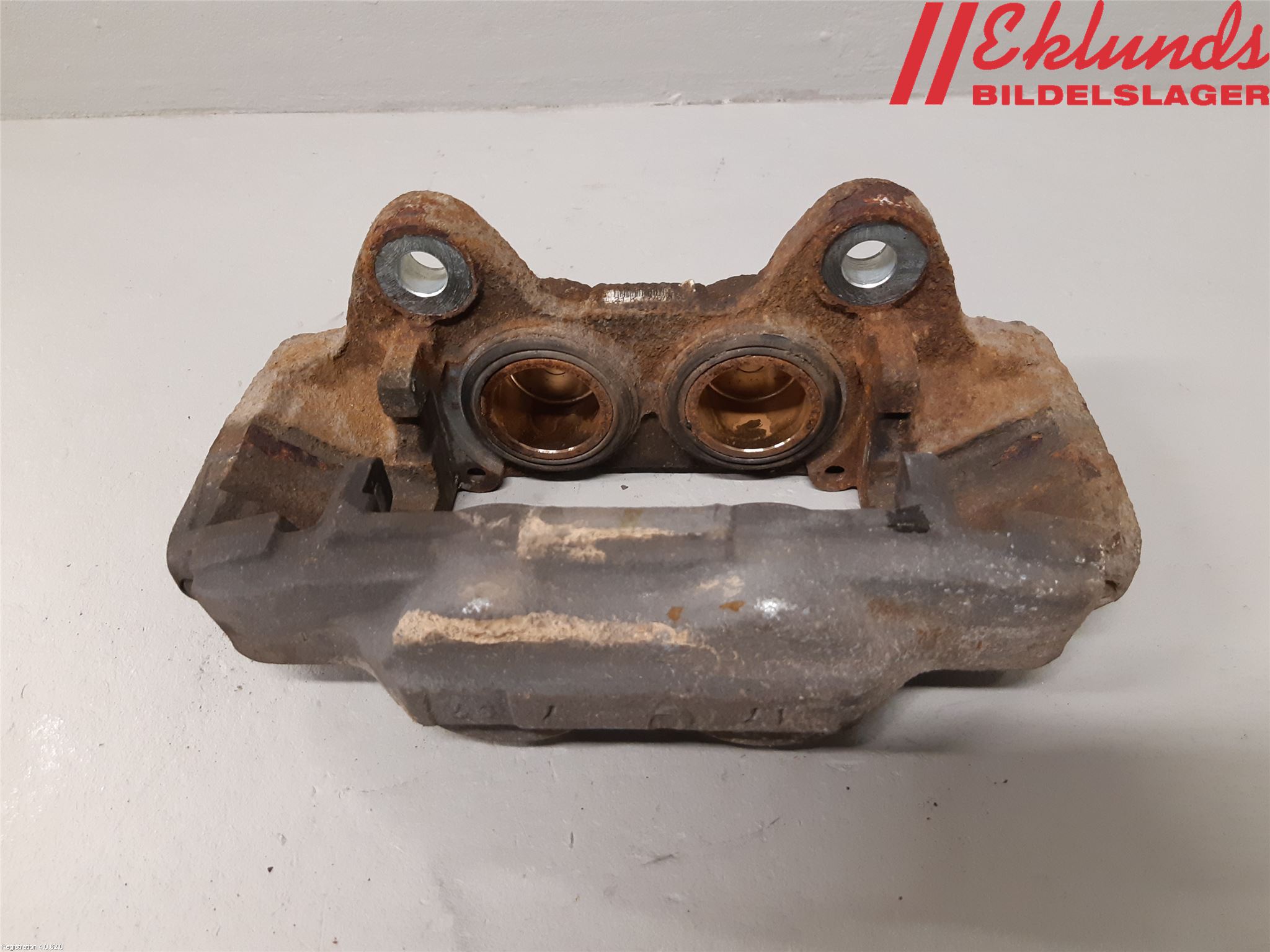 Toyota HILUX 16- Bromsok Fram Höger