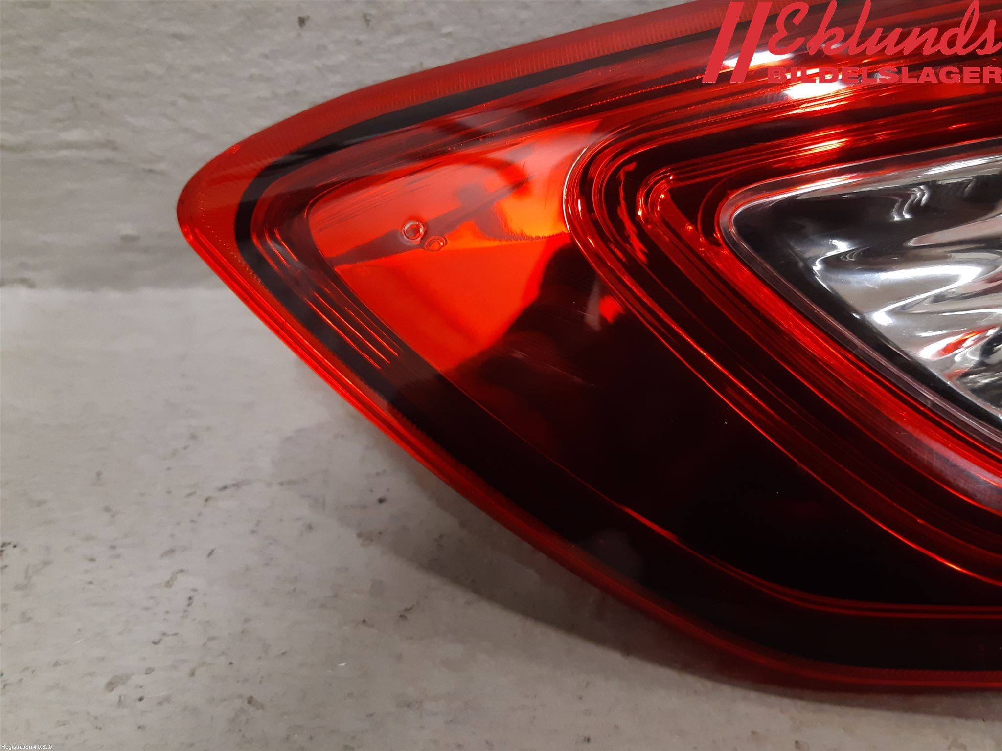 Toyota YARIS XP130 15-20 Bakljus Lucka Hö