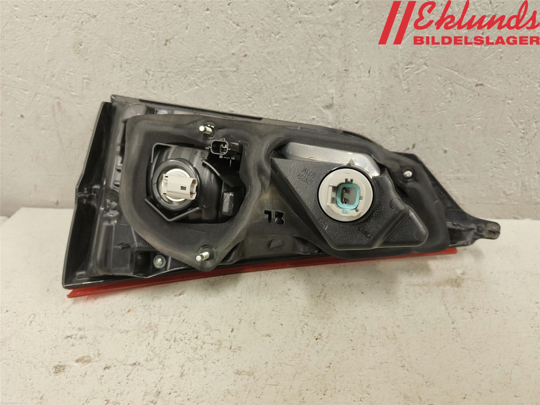 Nissan QASHQAI 14-17 Bakljus Lucka Vä