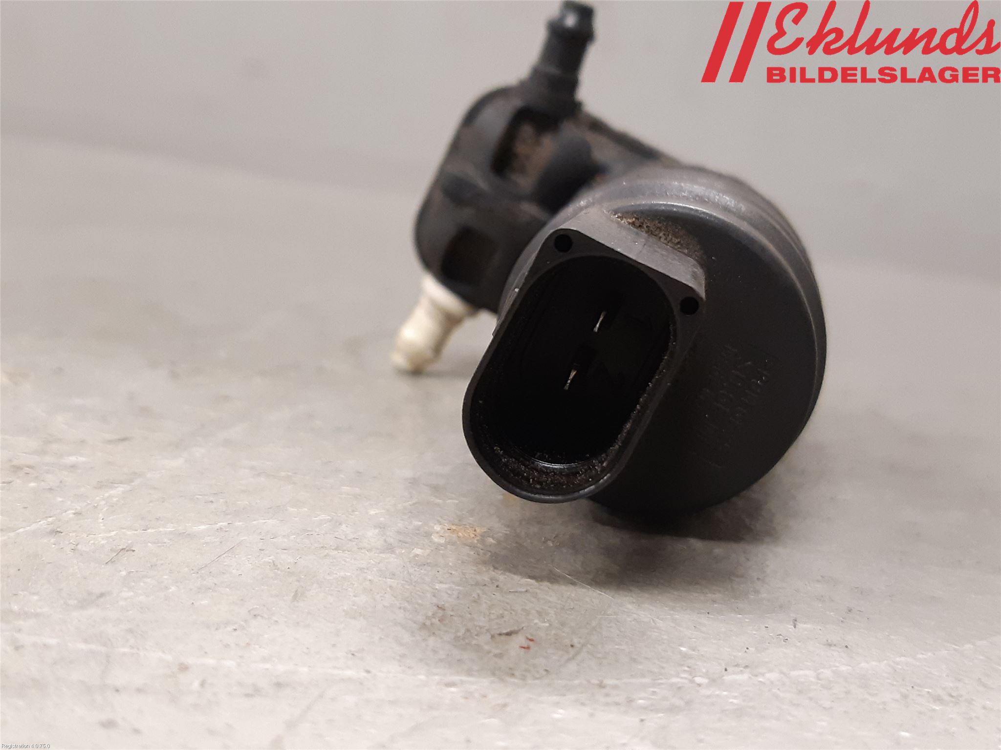 Volkswagen VW TOURAN 10-15 Spolarpump Vindruta