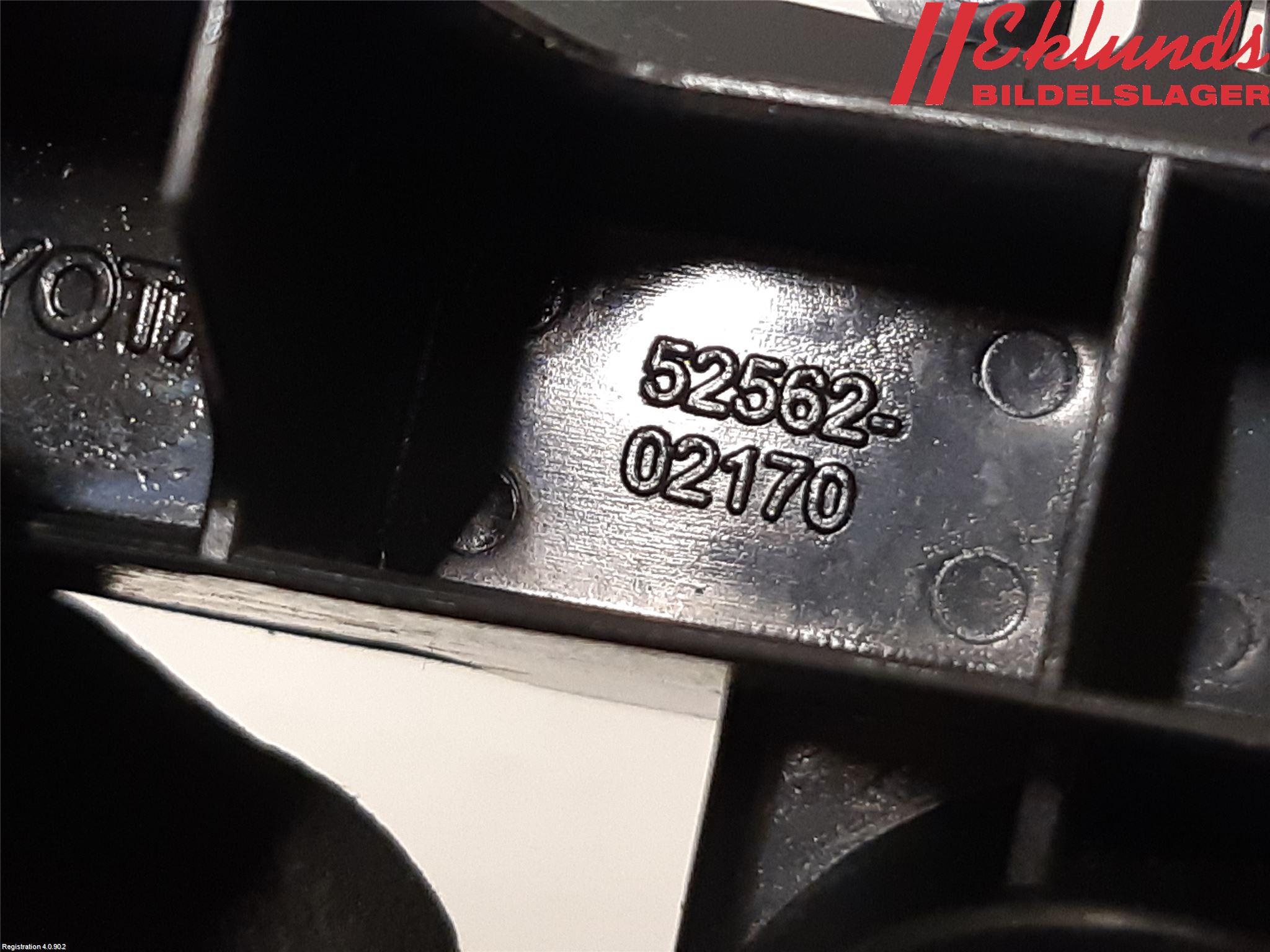 Toyota AURIS 13-19 Stötfångarfäste Bak Hö