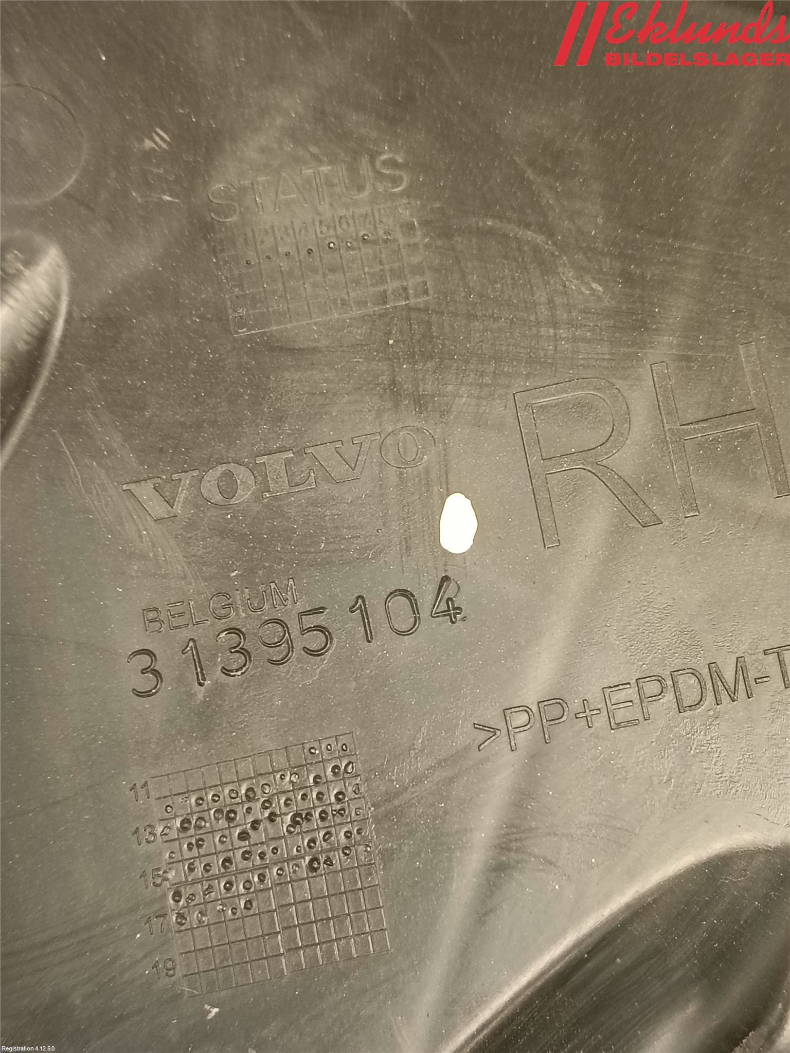 Volvo V40 12-19 Stötfångarfäste Bak Hö