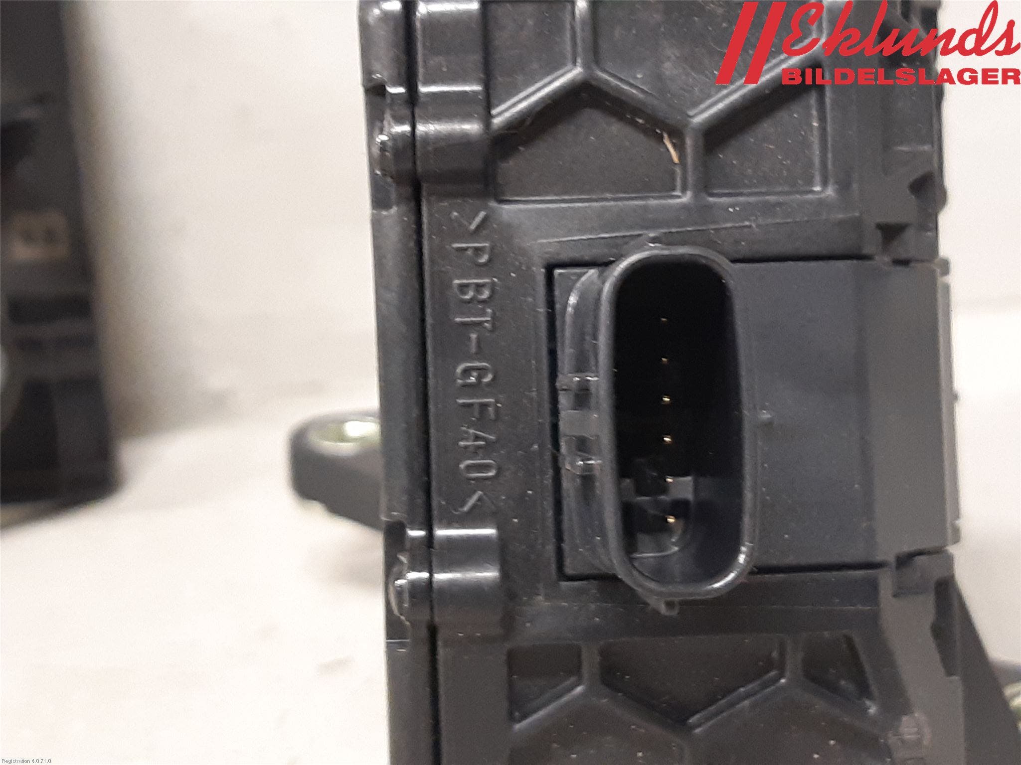 Toyota RAV4 19- Gaspedal