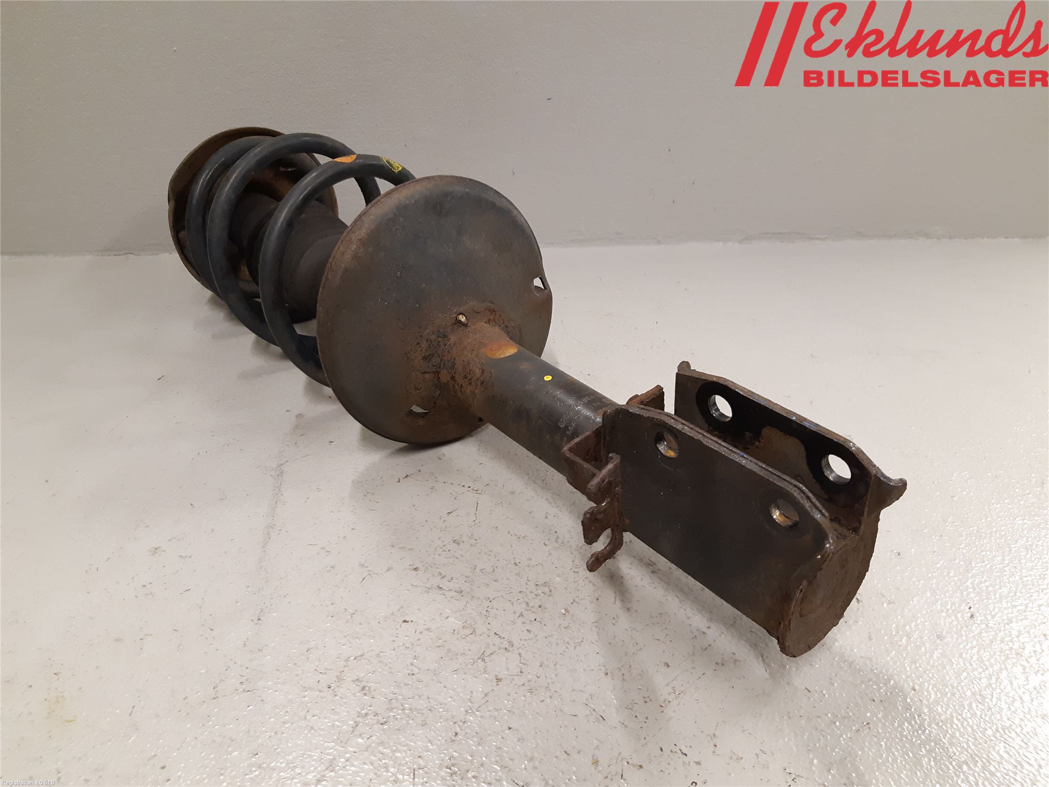 Dacia LOGAN MCV/STEPWAY Fjäderben Fram Höger