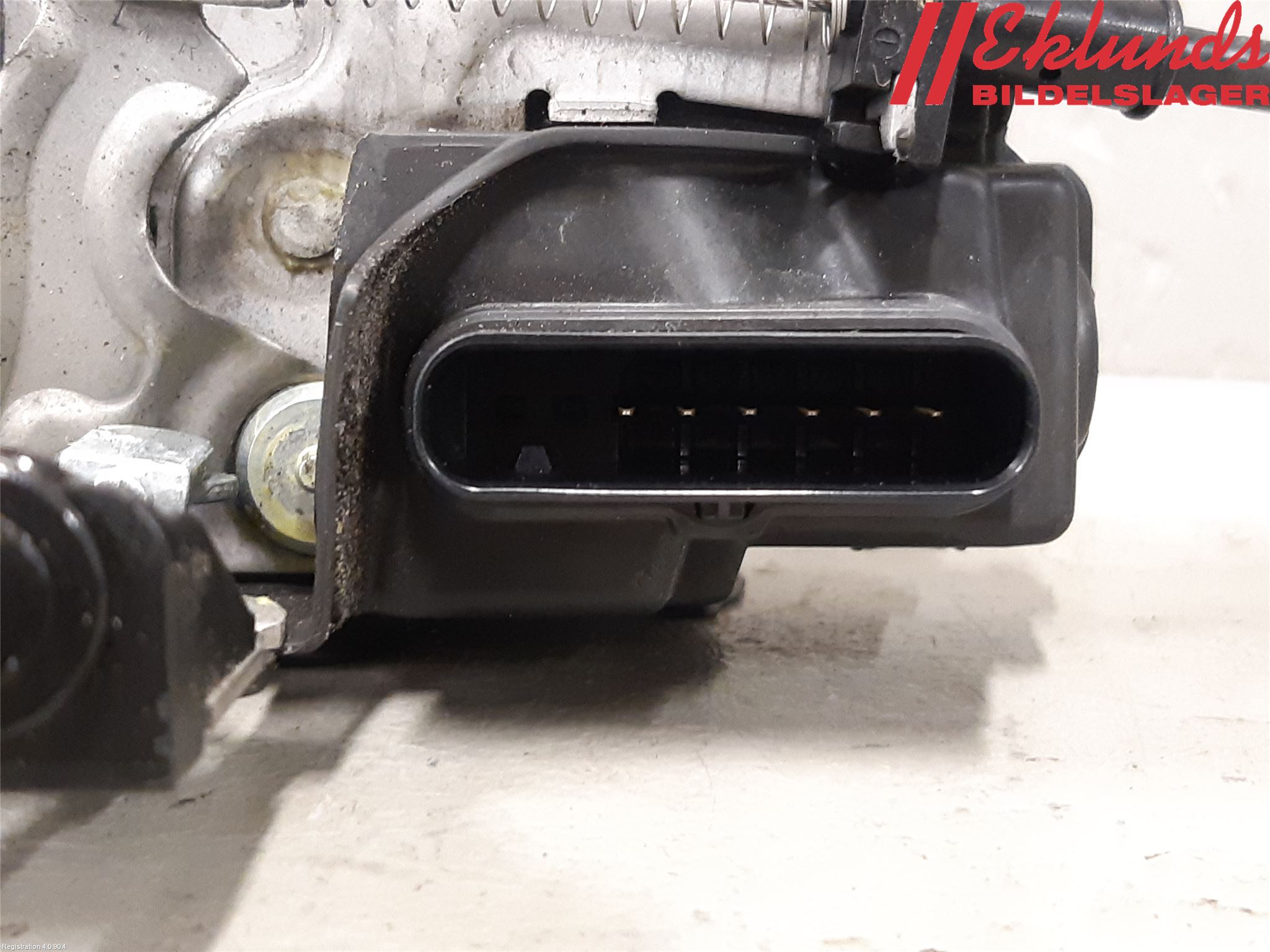 Volvo XC60 18- Låskista-Dörrlås